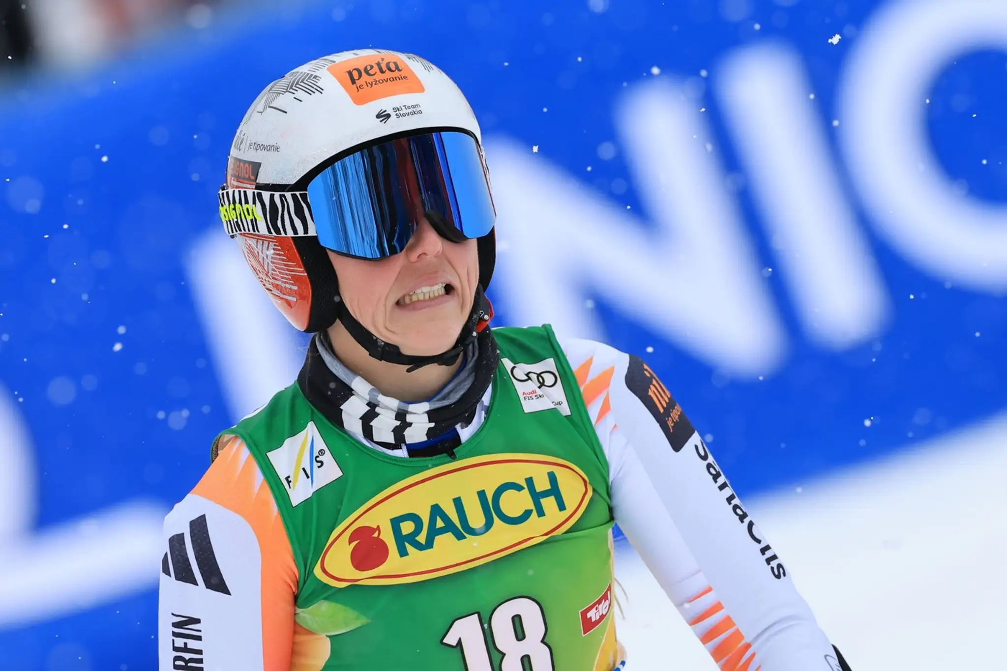 Petra Vlhová počas obrovského slalomu v Söldene