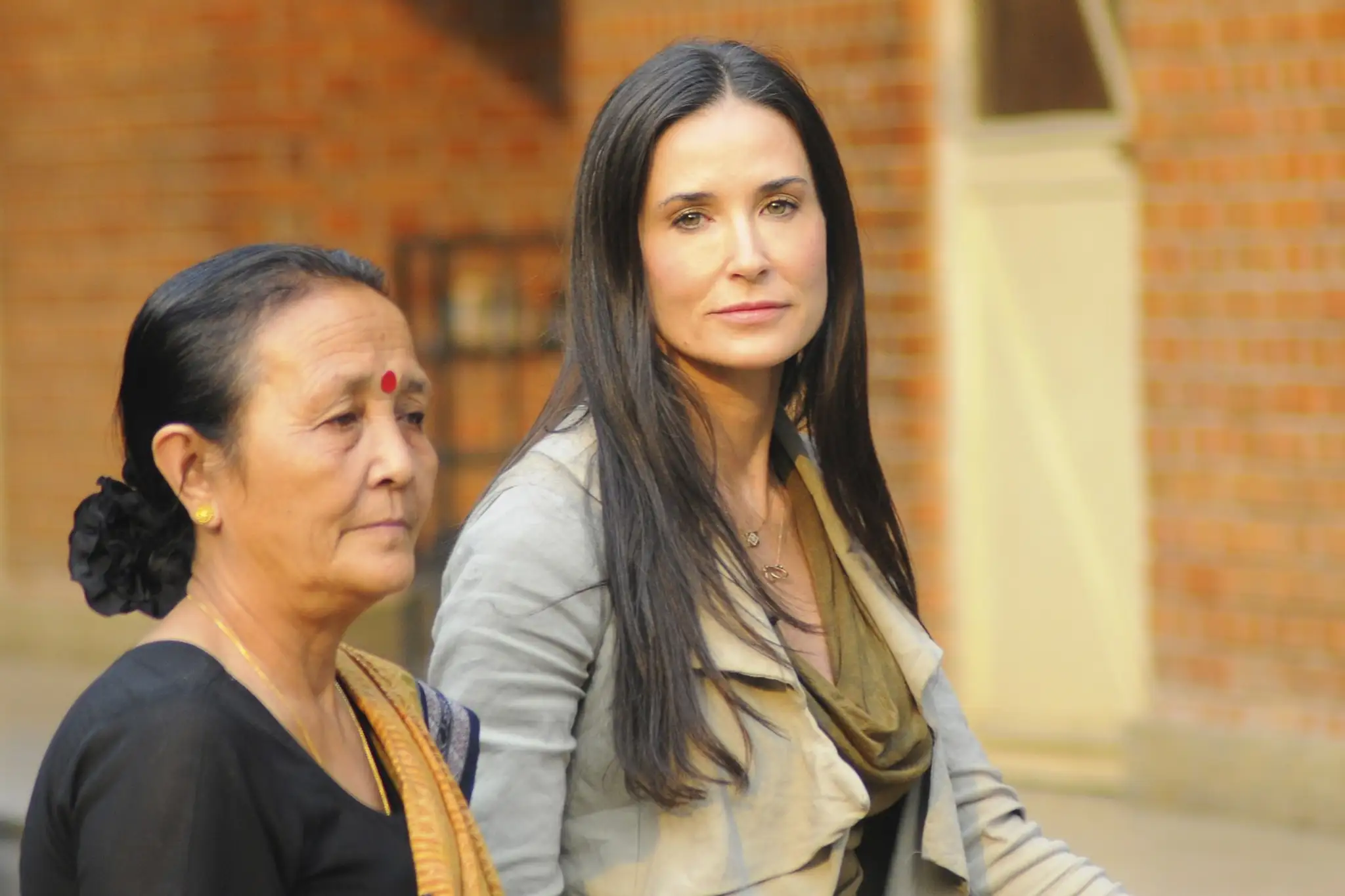 20110407_165000_Nepal_Demi_Moore_DEL1610193581.jpg