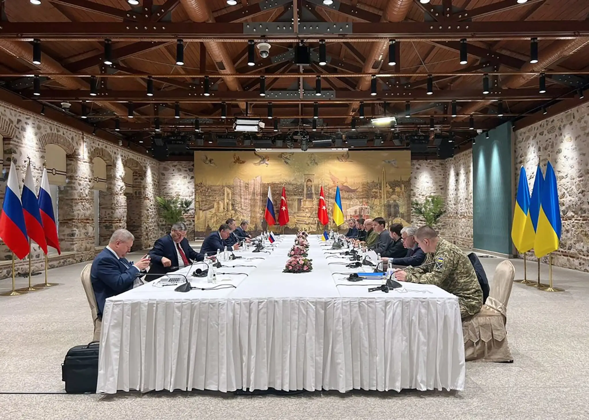 Mierové rokovania v Istanbule.