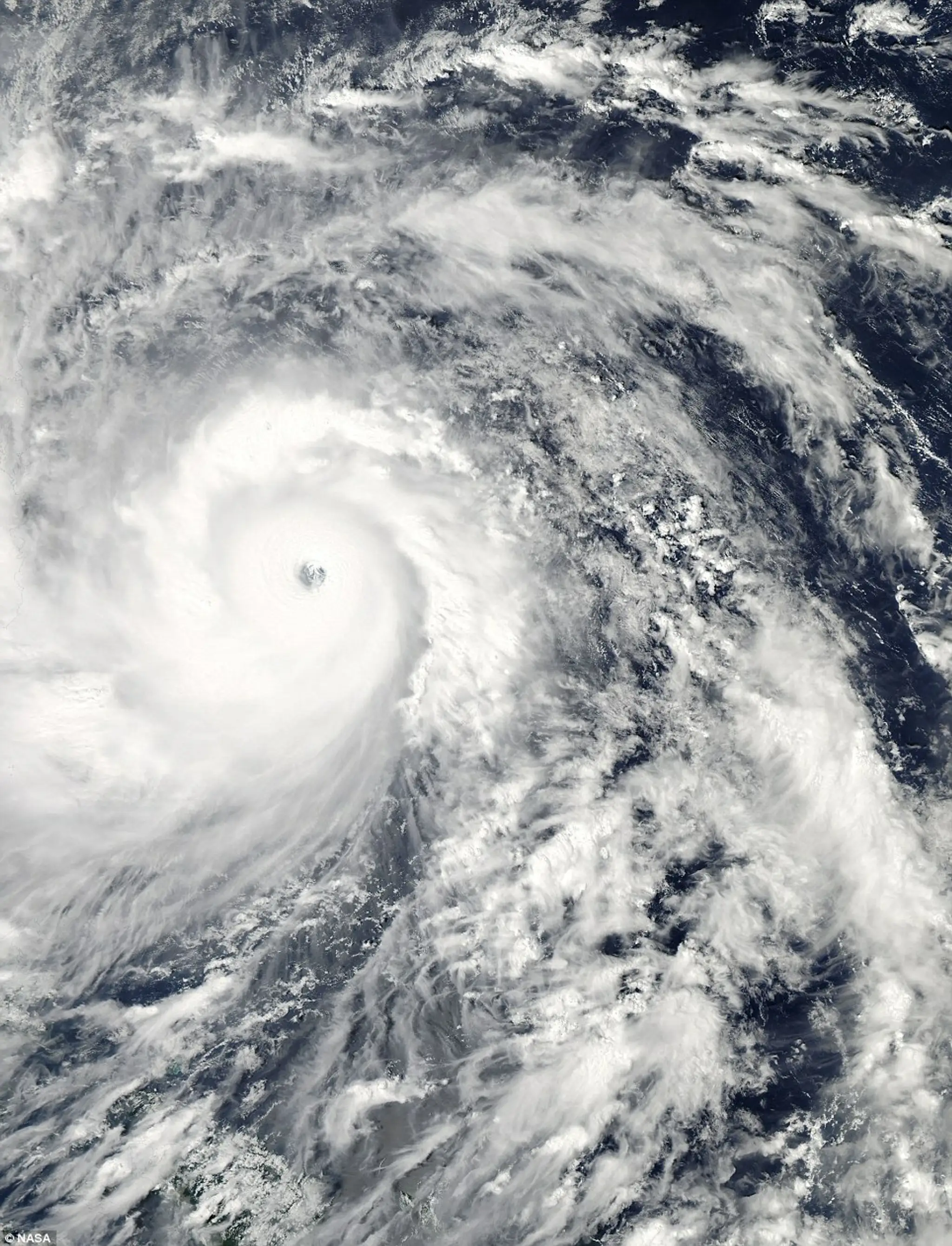 Tajfún Haiyan na Filipínach. (7. novembra - satelit Aqua)