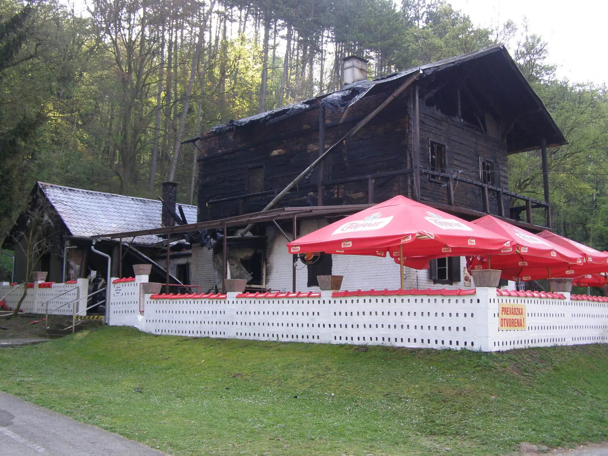 Zhorený motorest Čertova pec