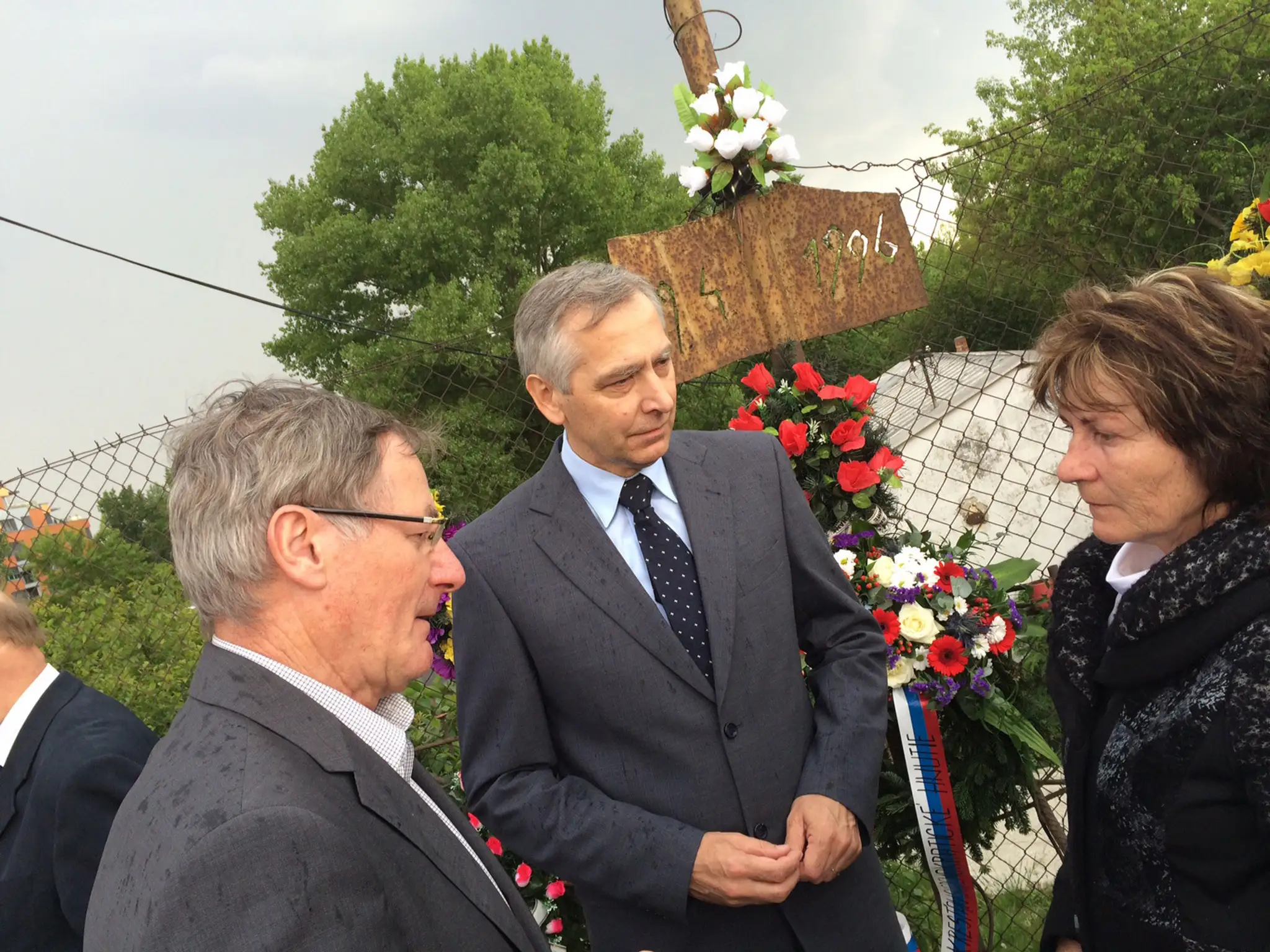 Spomienka na Roberta Remiáša (vpravo je mama Anna)