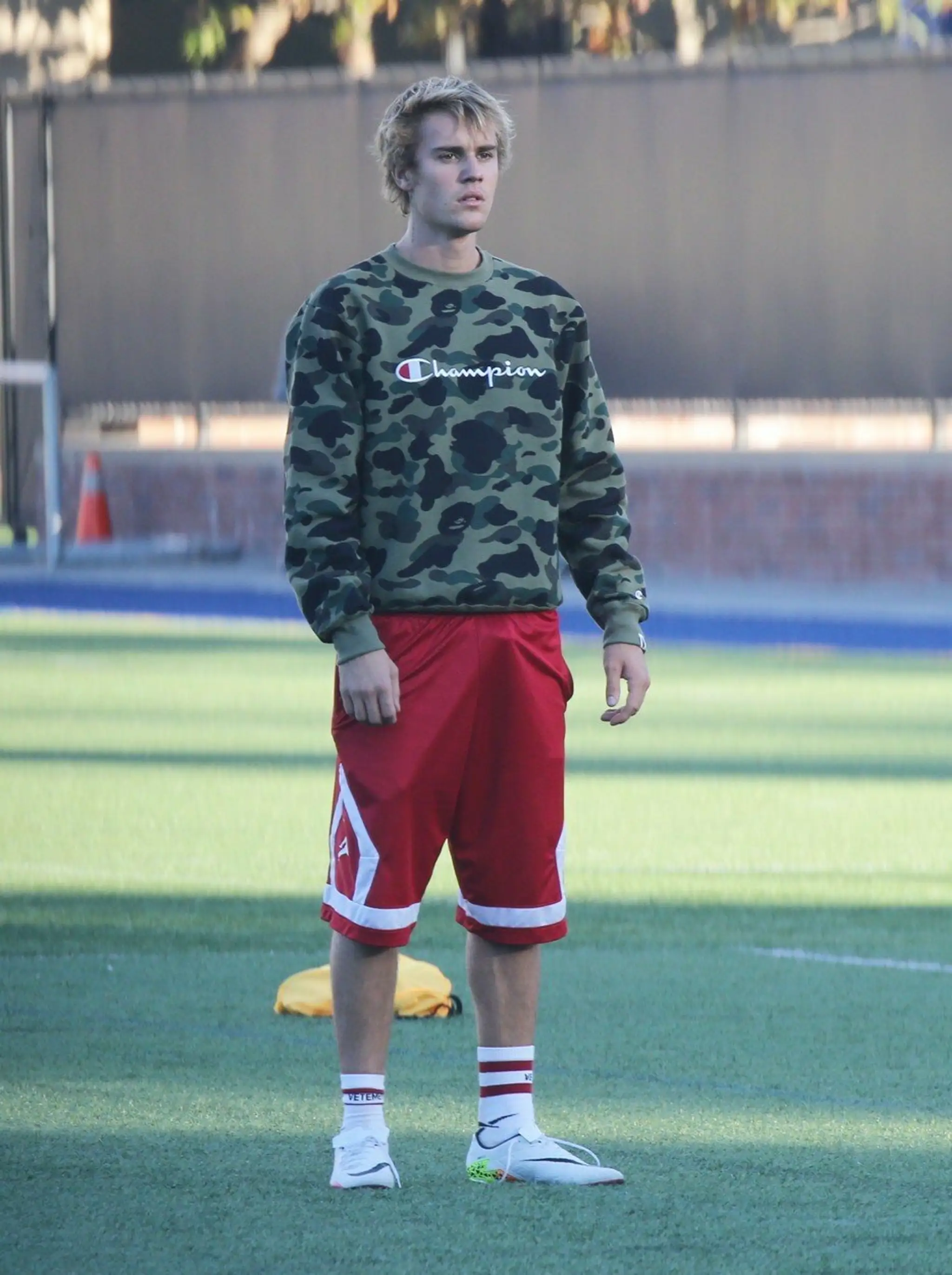 Justin Bieber a jeho pýcha v pozore