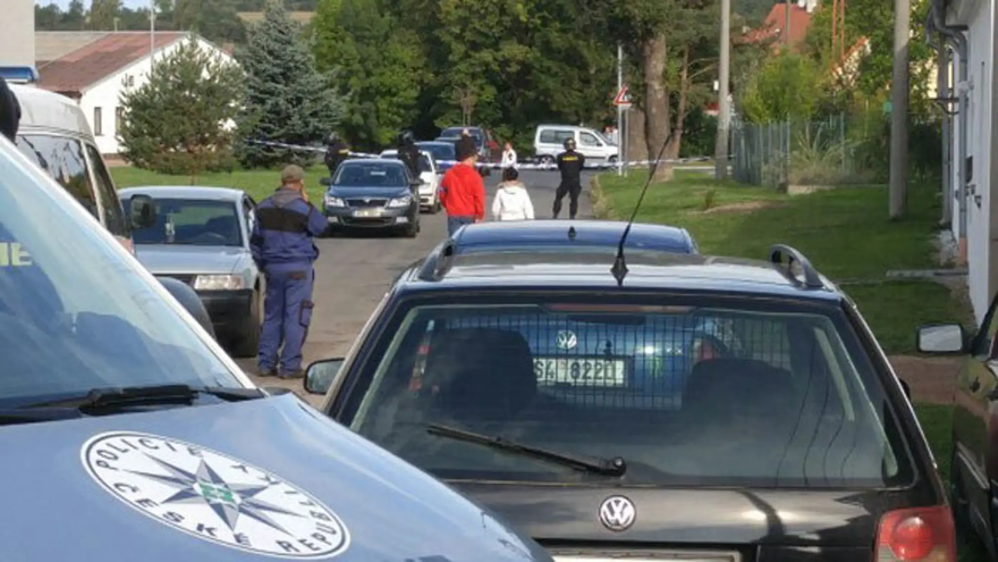 Otrasný nález v Česku. Za plotom miestnej škôlky našli mŕtvolu muža