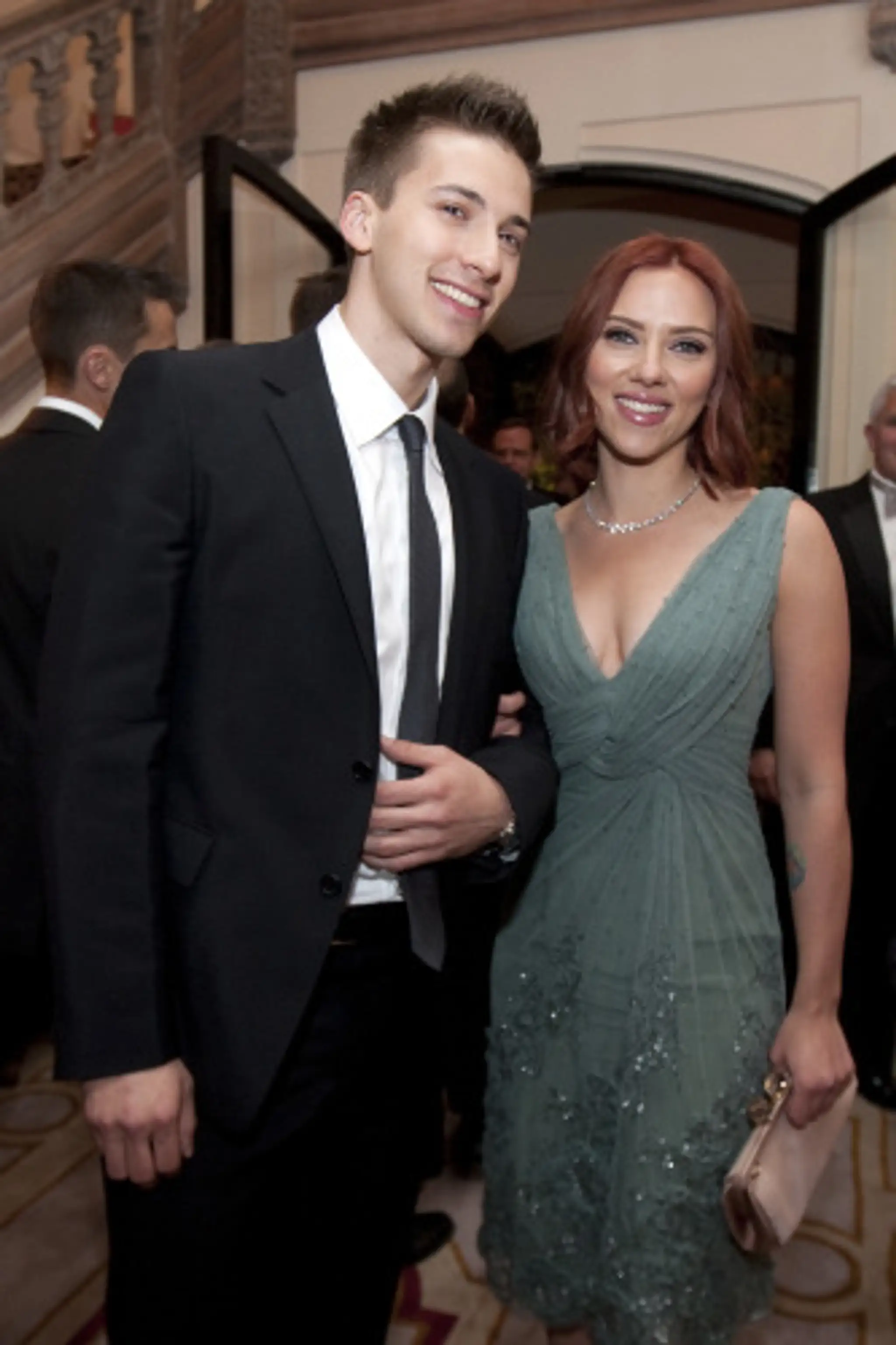 Scarlett Johansson s bratom Hunterom