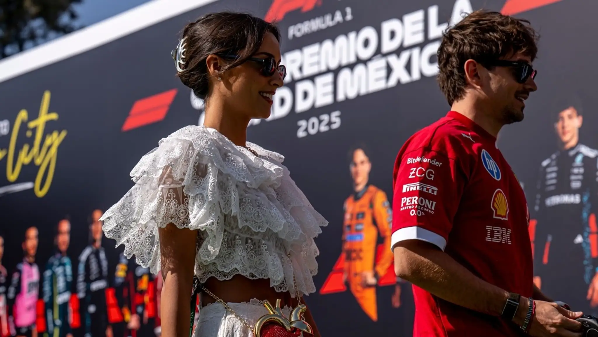 Charles Leclerc a Alexandra Saint Mleux sa zasnúbili. 