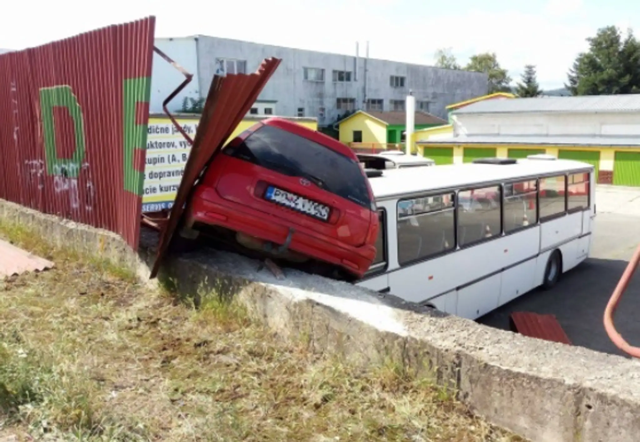 Youtuber havaroval v Prešove.