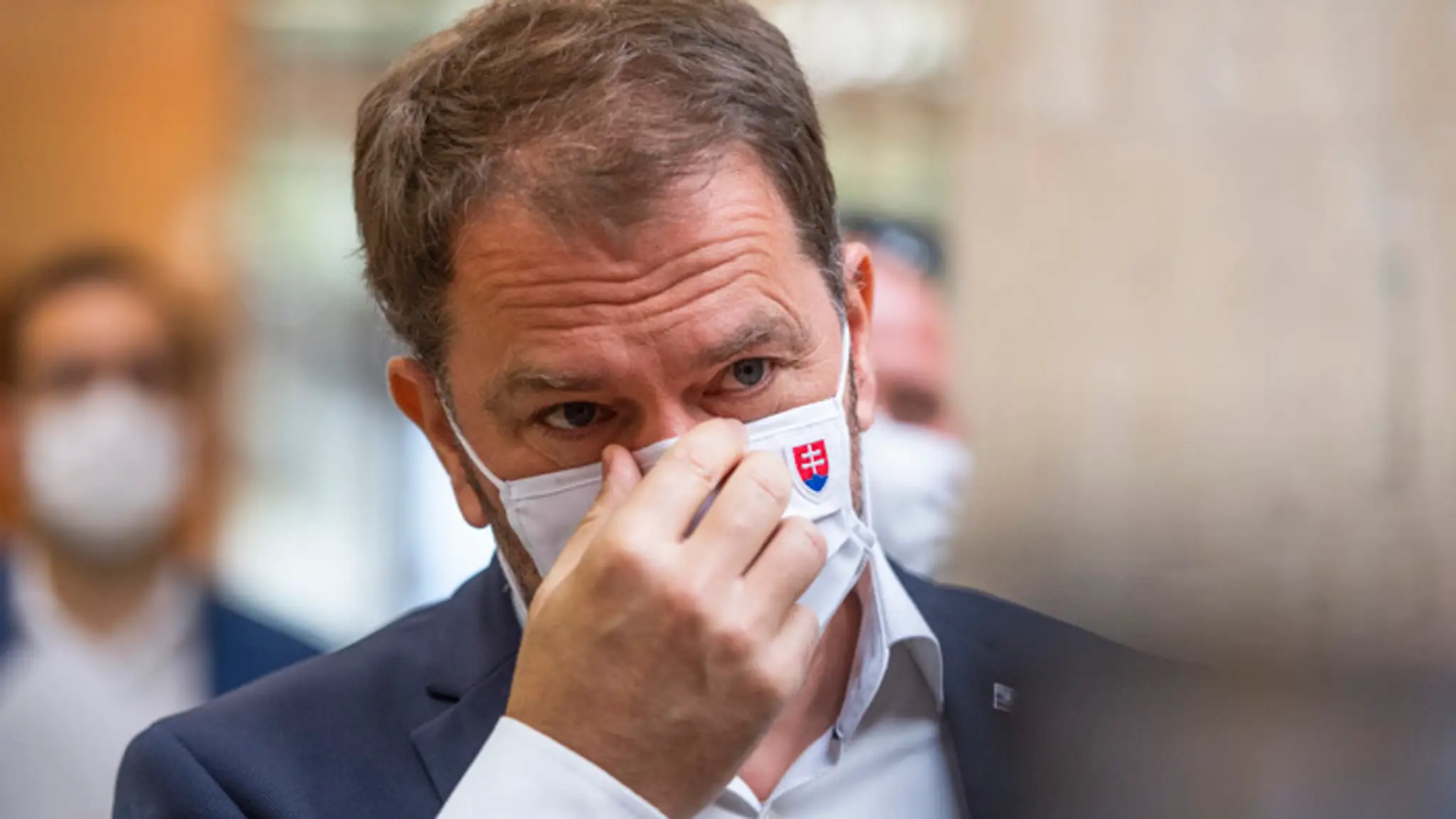 Vodič vrazil do zvodidiel, potom pokračoval v jazde.