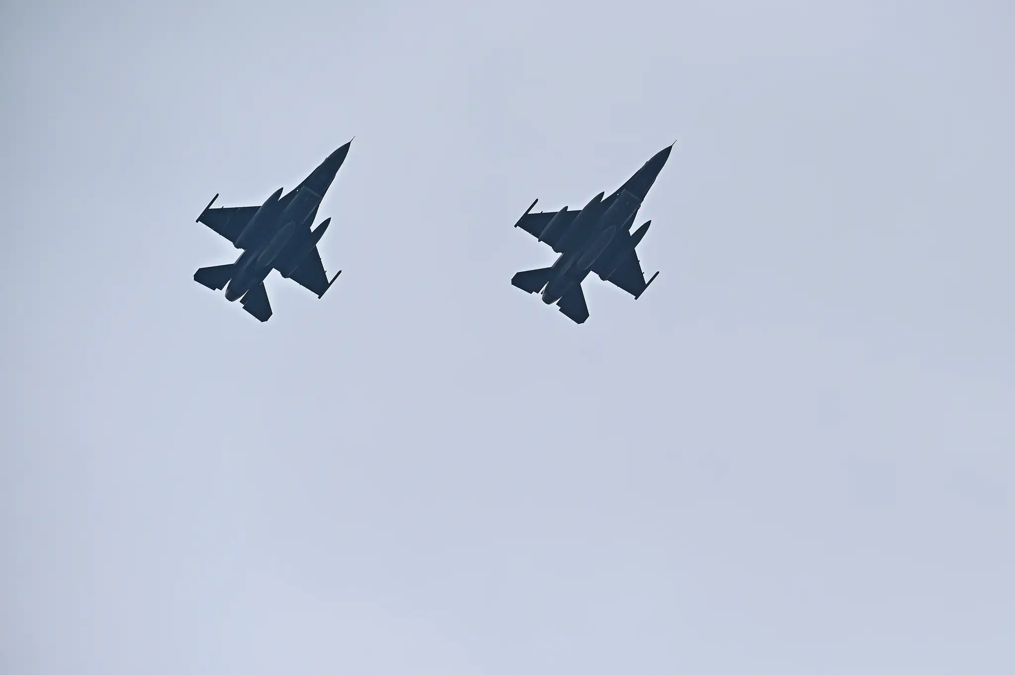 Na Slovensku pristáli ďalšie dve stíhačky F-16