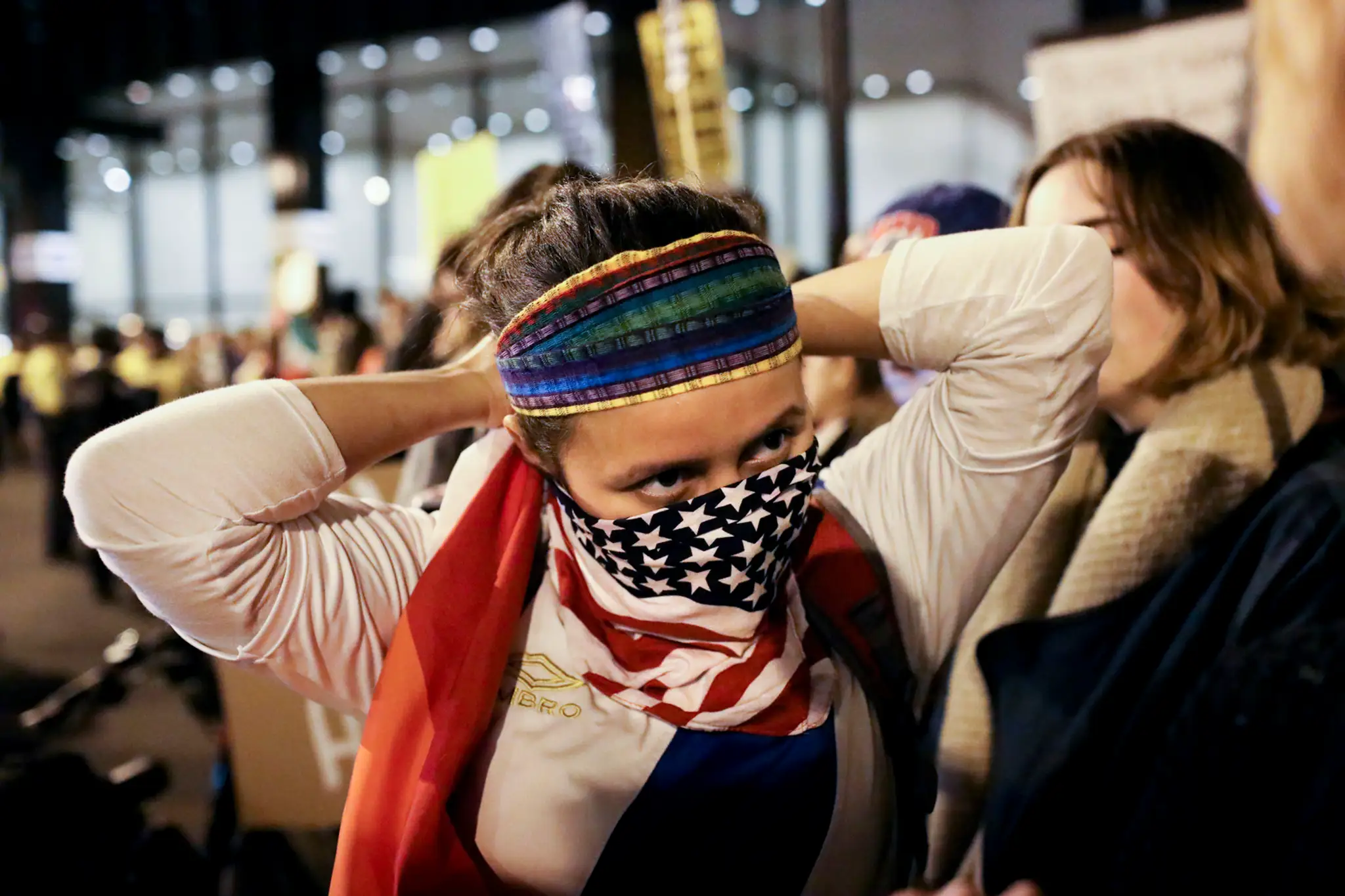 Election_Illinois_Tisícky protestujúcich obyvateľov vyšli do ulíc