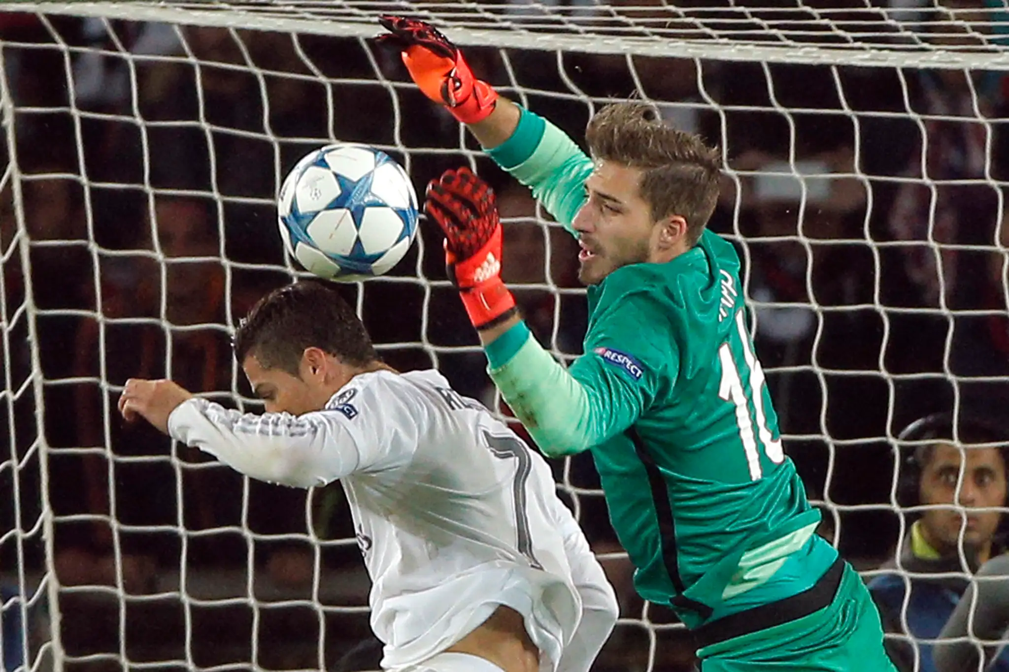 Cristiano Ronaldo a Kevin Trapp.