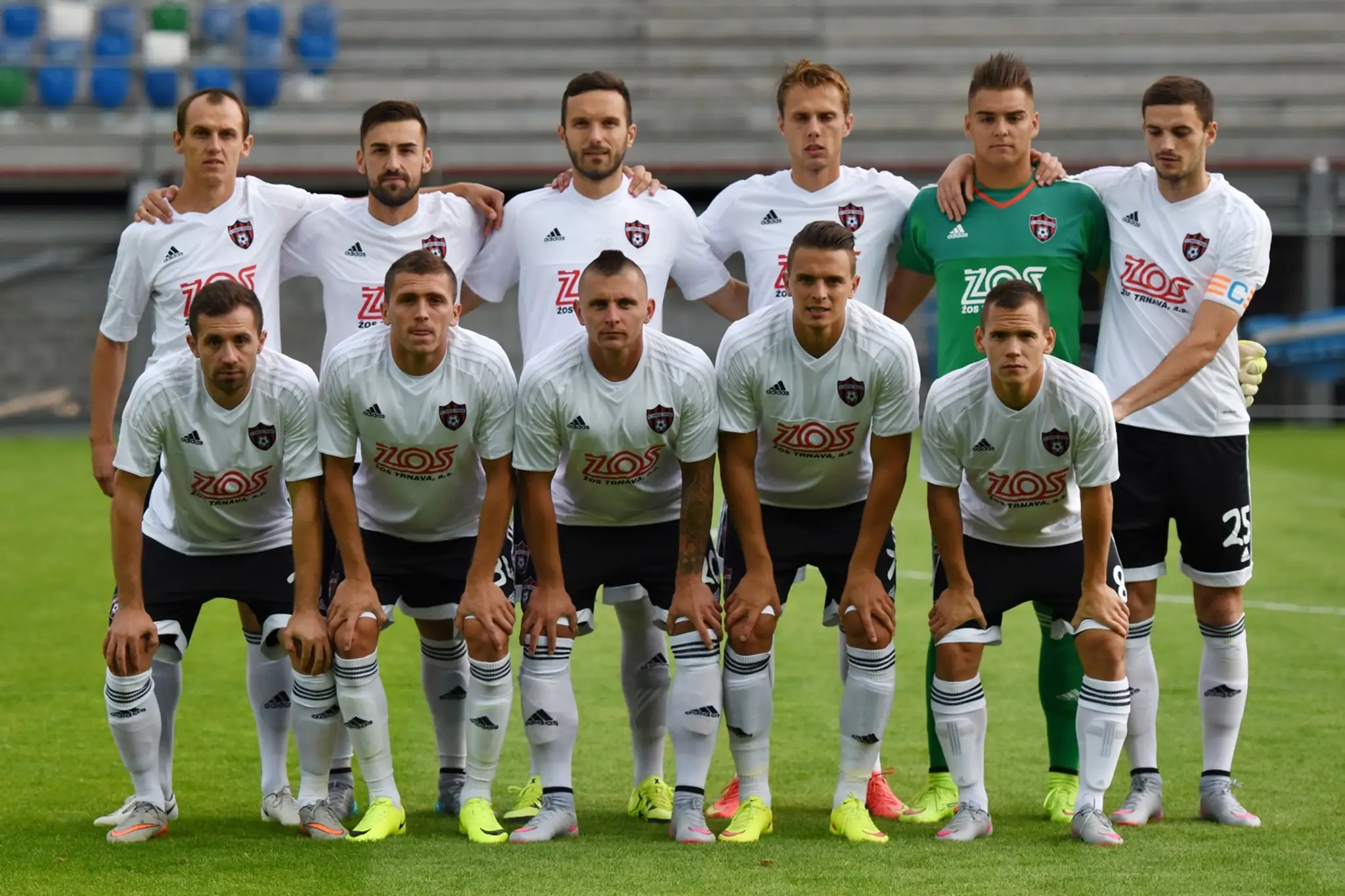 Hráči Spartaku Trnava pózuje pred odvetou v EL UEFA.