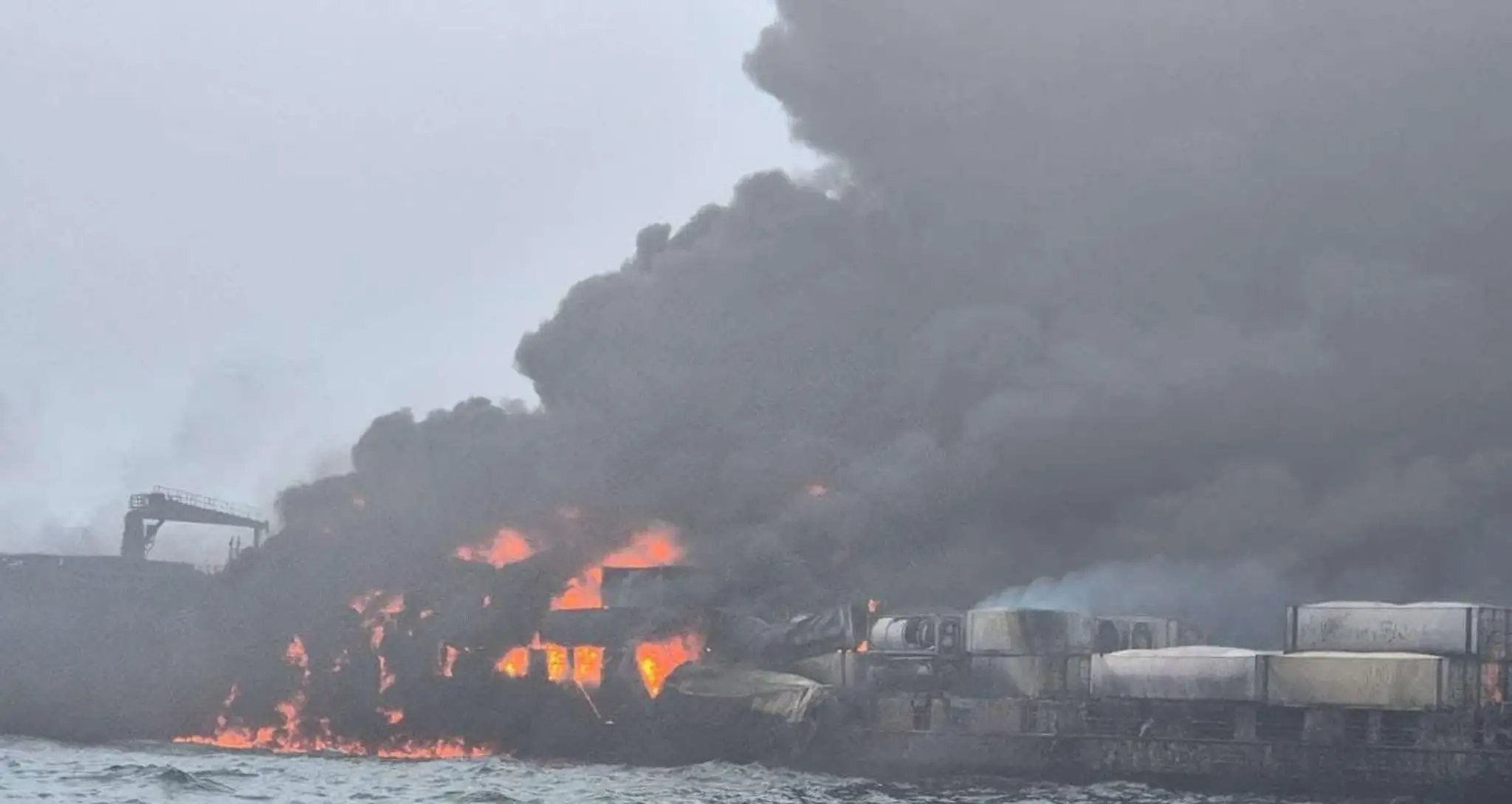 Pri východnom pobreží Anglicka sa zrazili tanker a nákladná loď