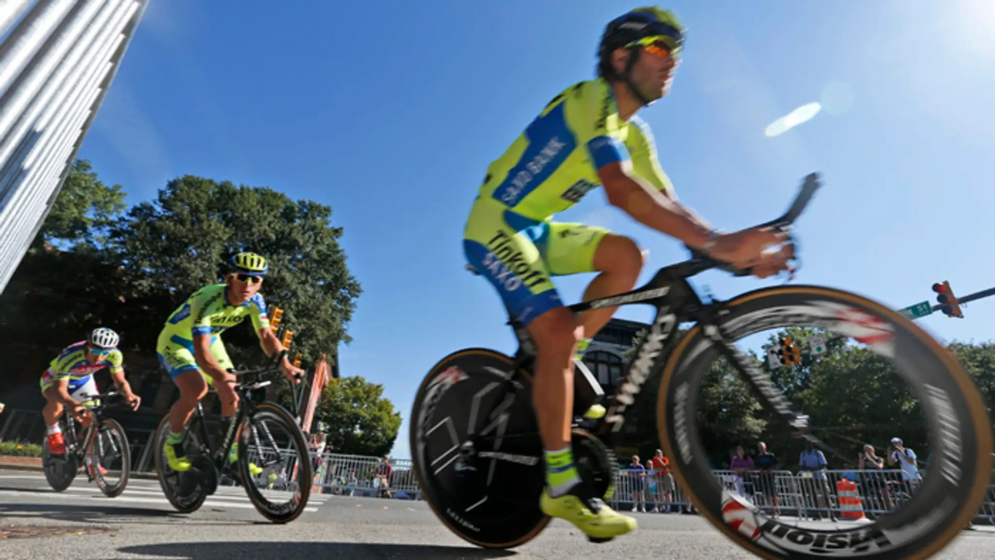 Tím Tinkoff Saxo počas tréningu na MS.