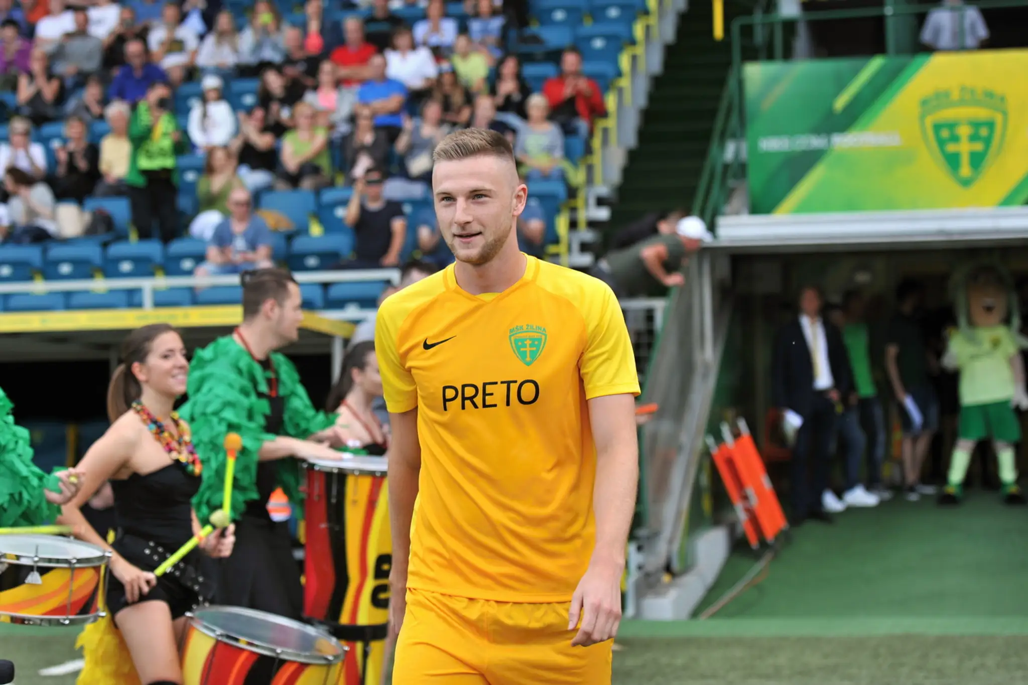 Milan Škriniar počas osláv 110. výročia založenia futbalu v Žiline.