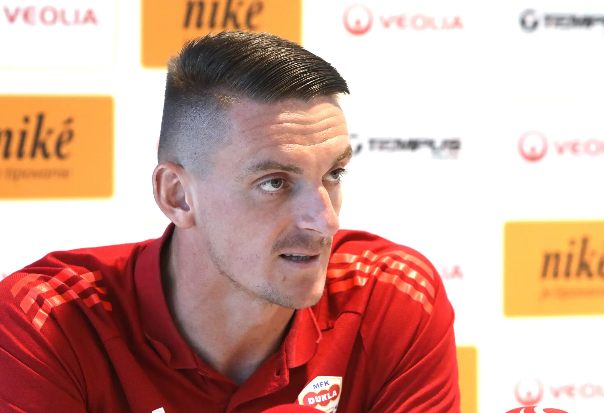 Na snímke kapitán klubu MFK Dukla Róbert Polievka.