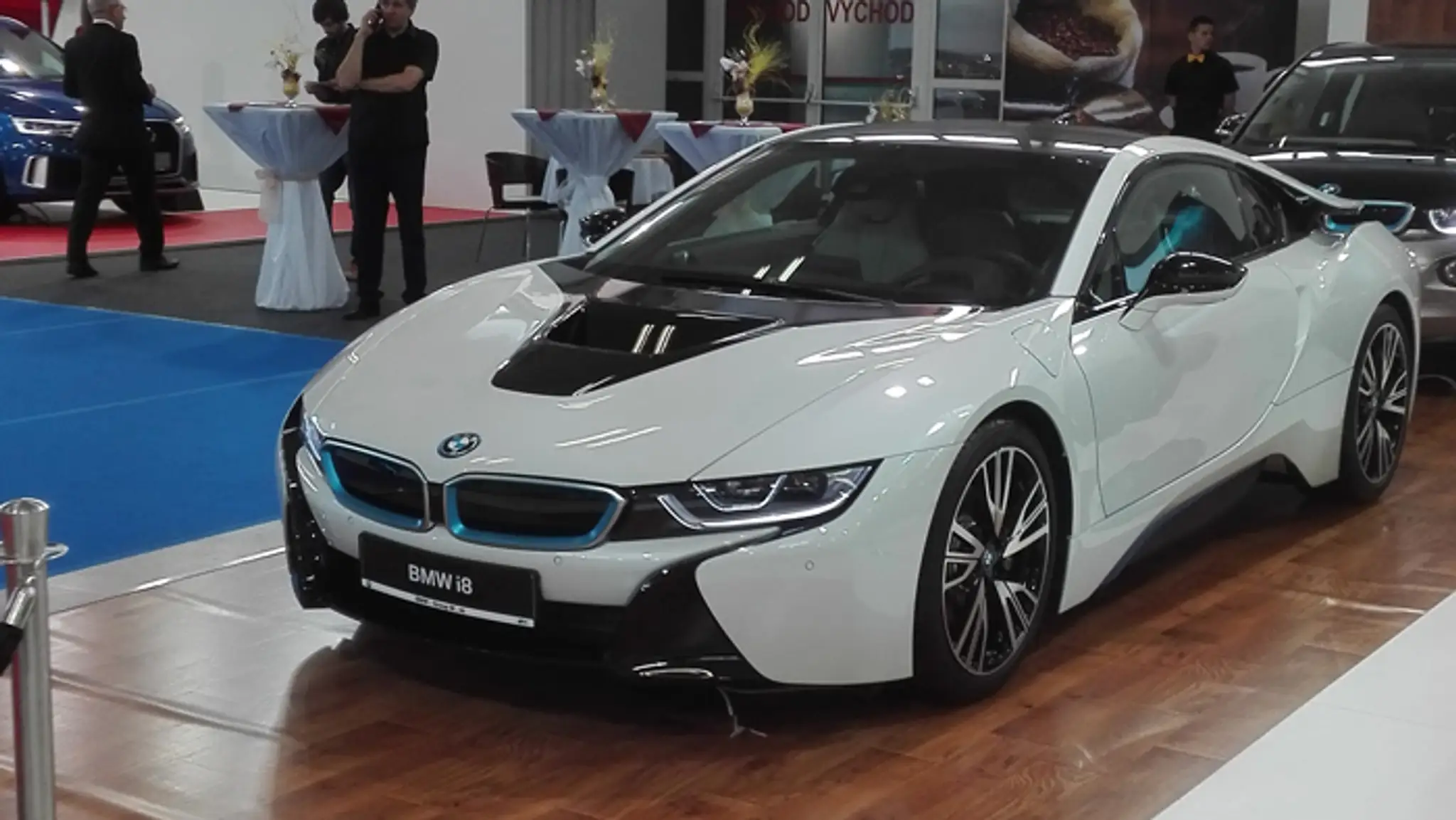 Hybrid BMW i8.