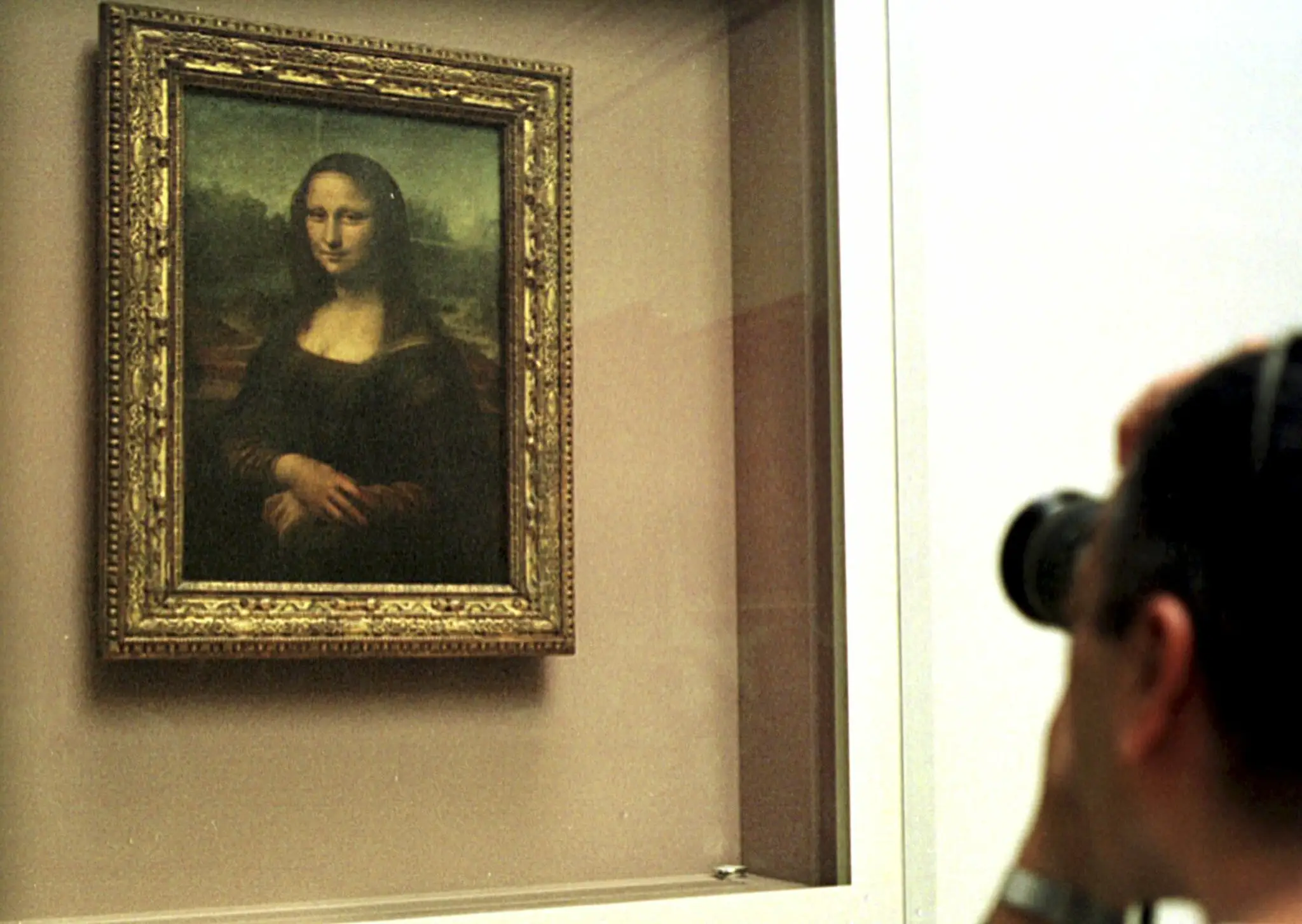 20110405_113924_Italy_Mona_Lisa_ROM1020190476.jpg