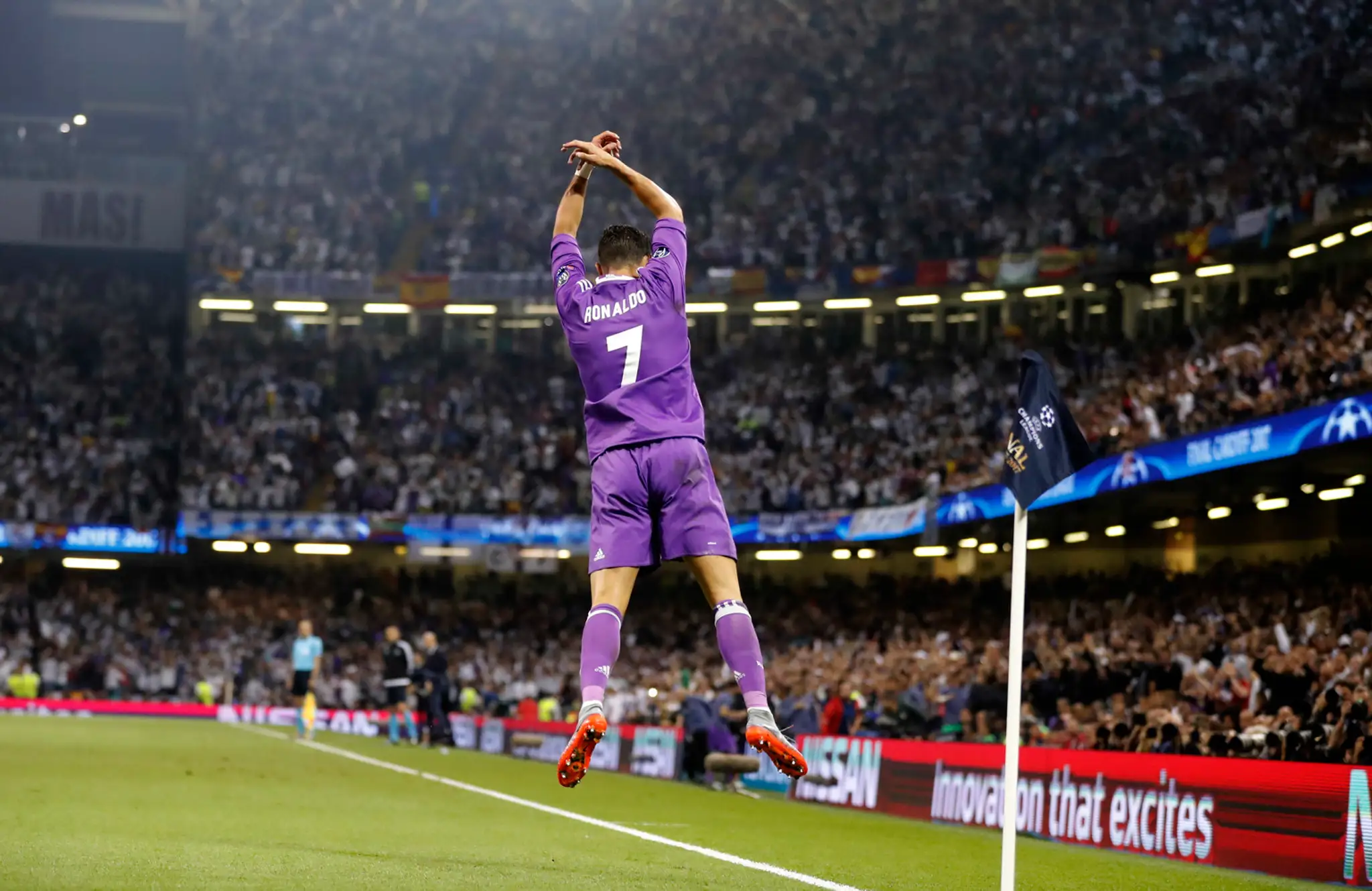 Cristiano Ronaldo oslavuje svoj gól.