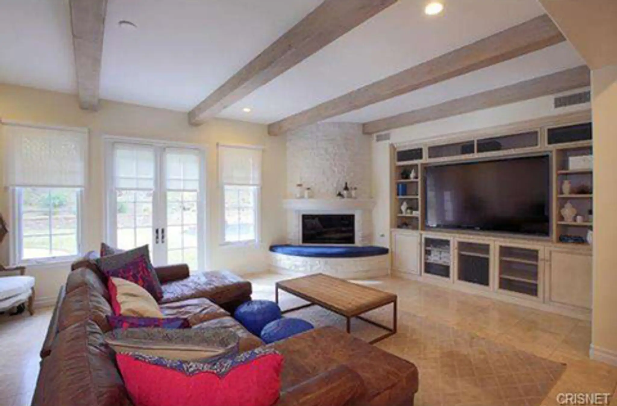 kylie-jenner-new-house-photos-019-480w.jpg