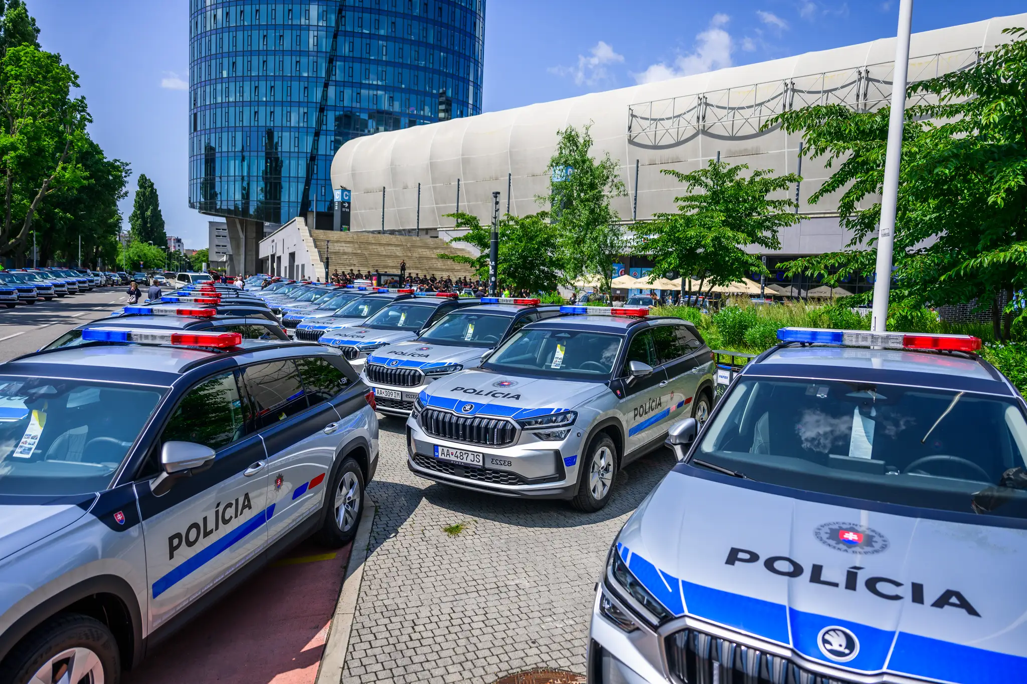 Nové policajné autá