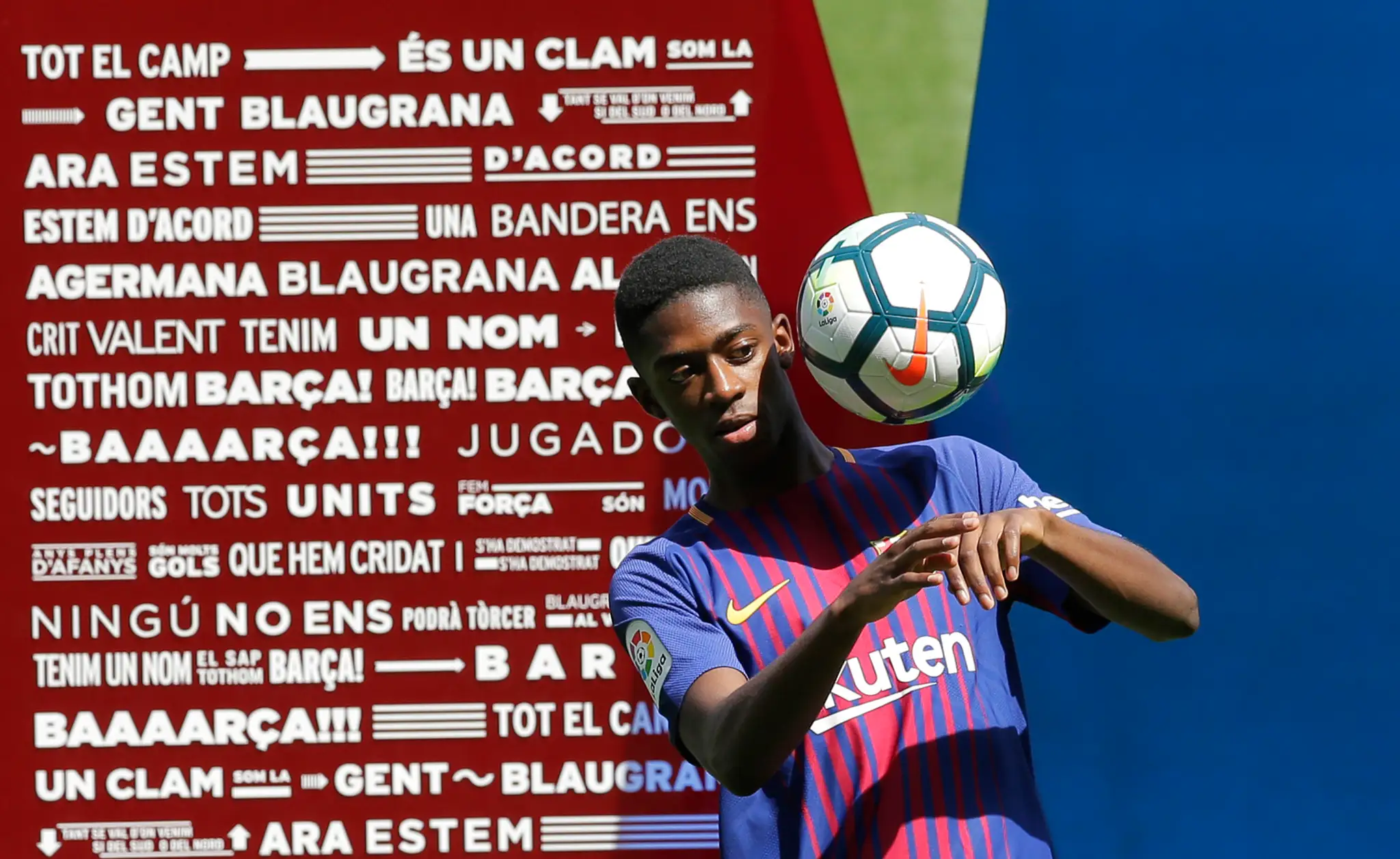 Ousmane Dembélé počas predstavenia FC Barcelona.