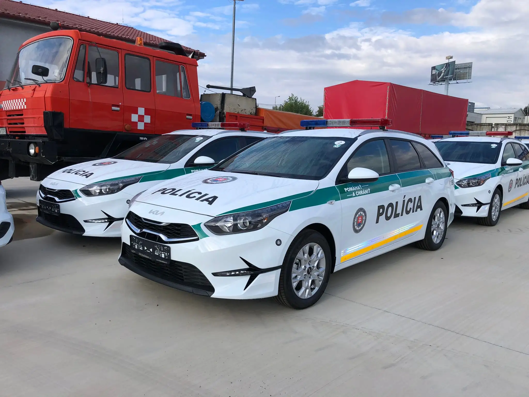 Nové policajné autá