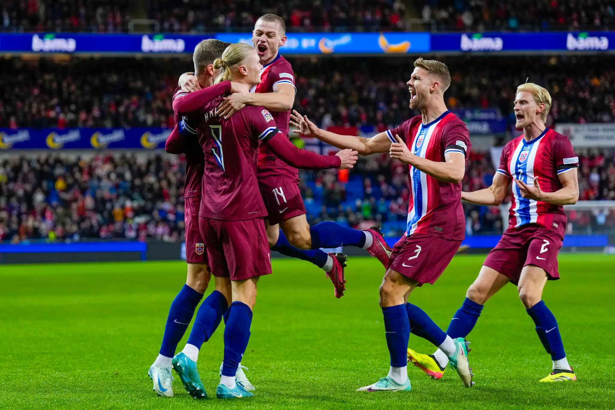 Futbalisti Nórska sa tešia z gólu