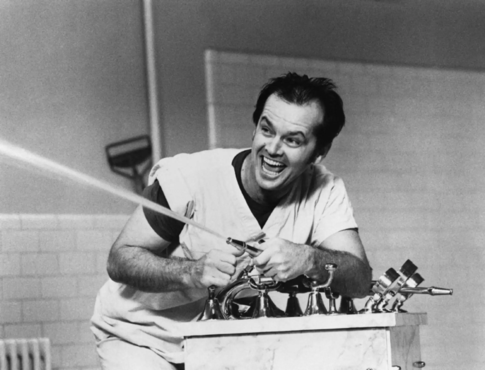 Na snímke z februára 1976 Jack Nicholson v scéne oscarového filmu Prelet nad kukučím hniezdom od Miloša Formana.