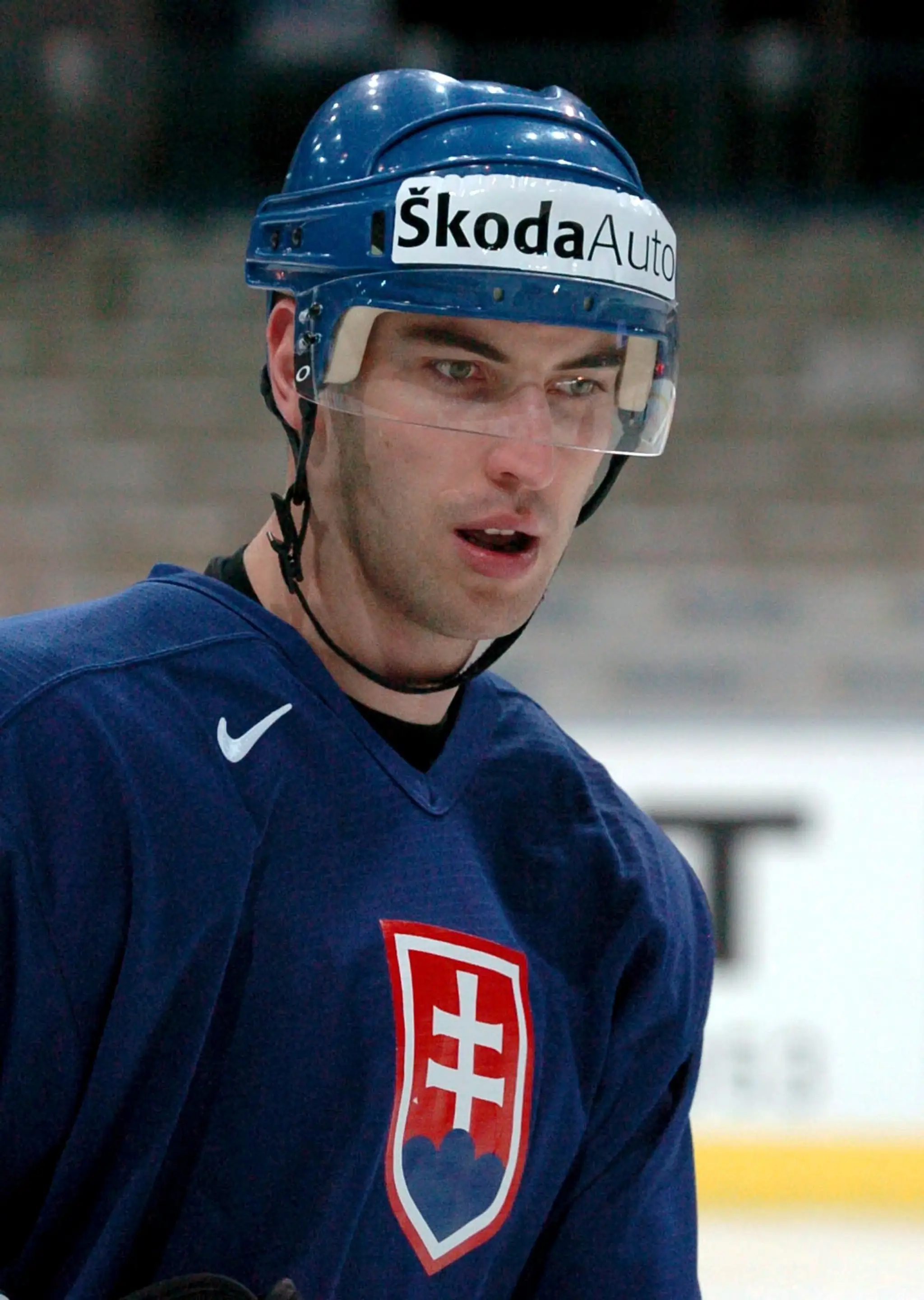 Zdeno Chára počas MS 2004.