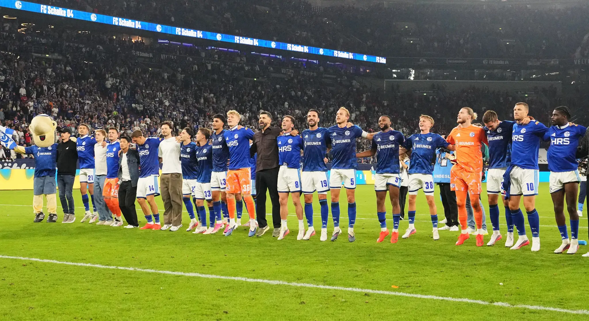 Schalke oslavovalo akoby získalo titul.