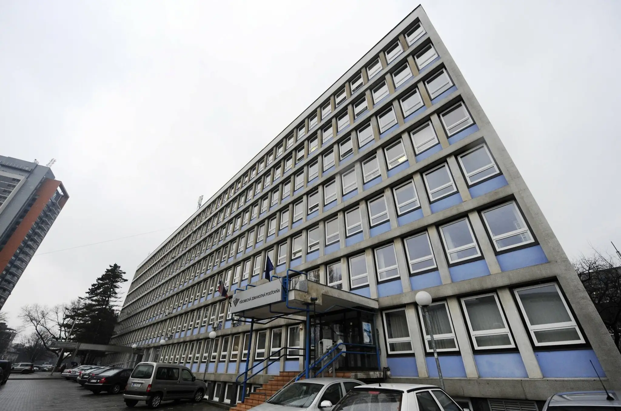 Na snímke budova Všeobecnej zdravotnej poisťovne  v Bratislave 