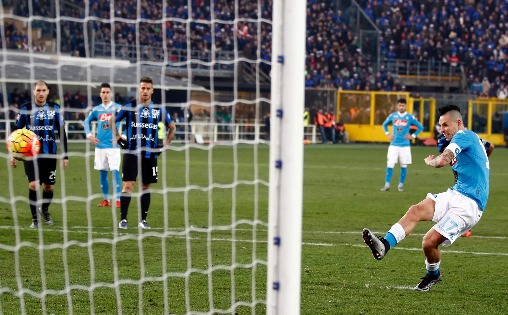 Marek Hamšík strieľa gól