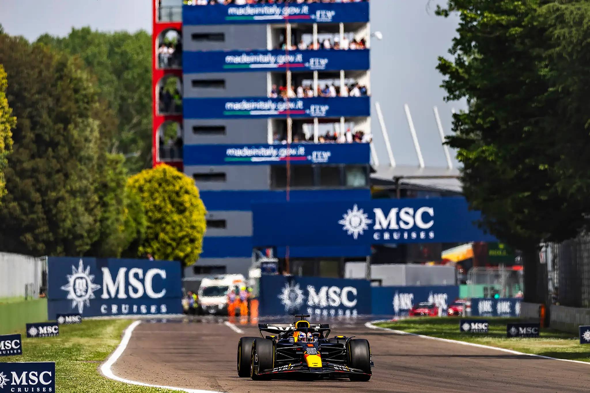Veľkú cenu Emilia Romagna ovládol Max Verstappen na Red Bulle.