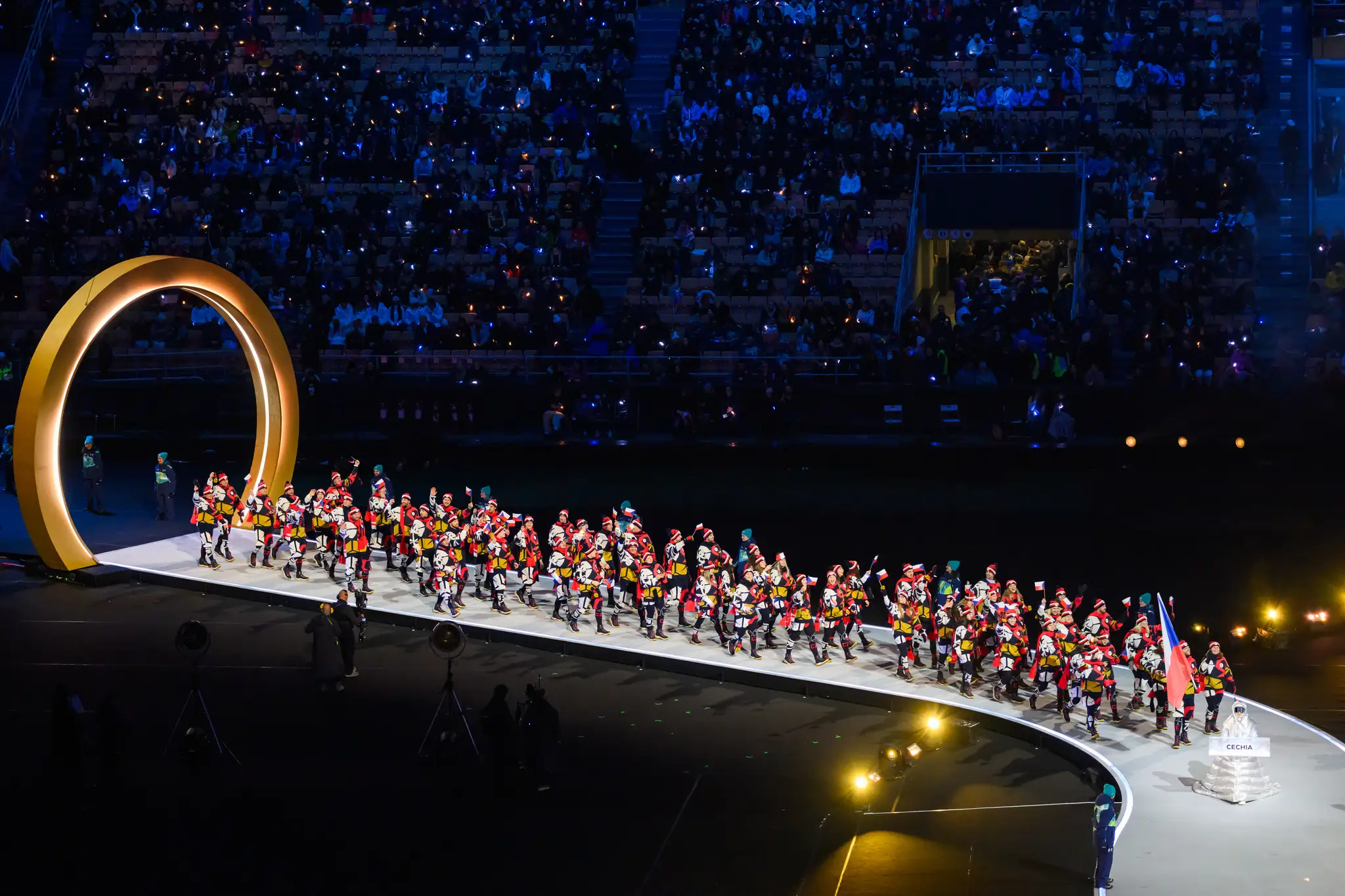 Na snímke česká výprava počas otváracieho ceremoniálu XXV. zimných olympijských hier Miláno-Cortina 2026.