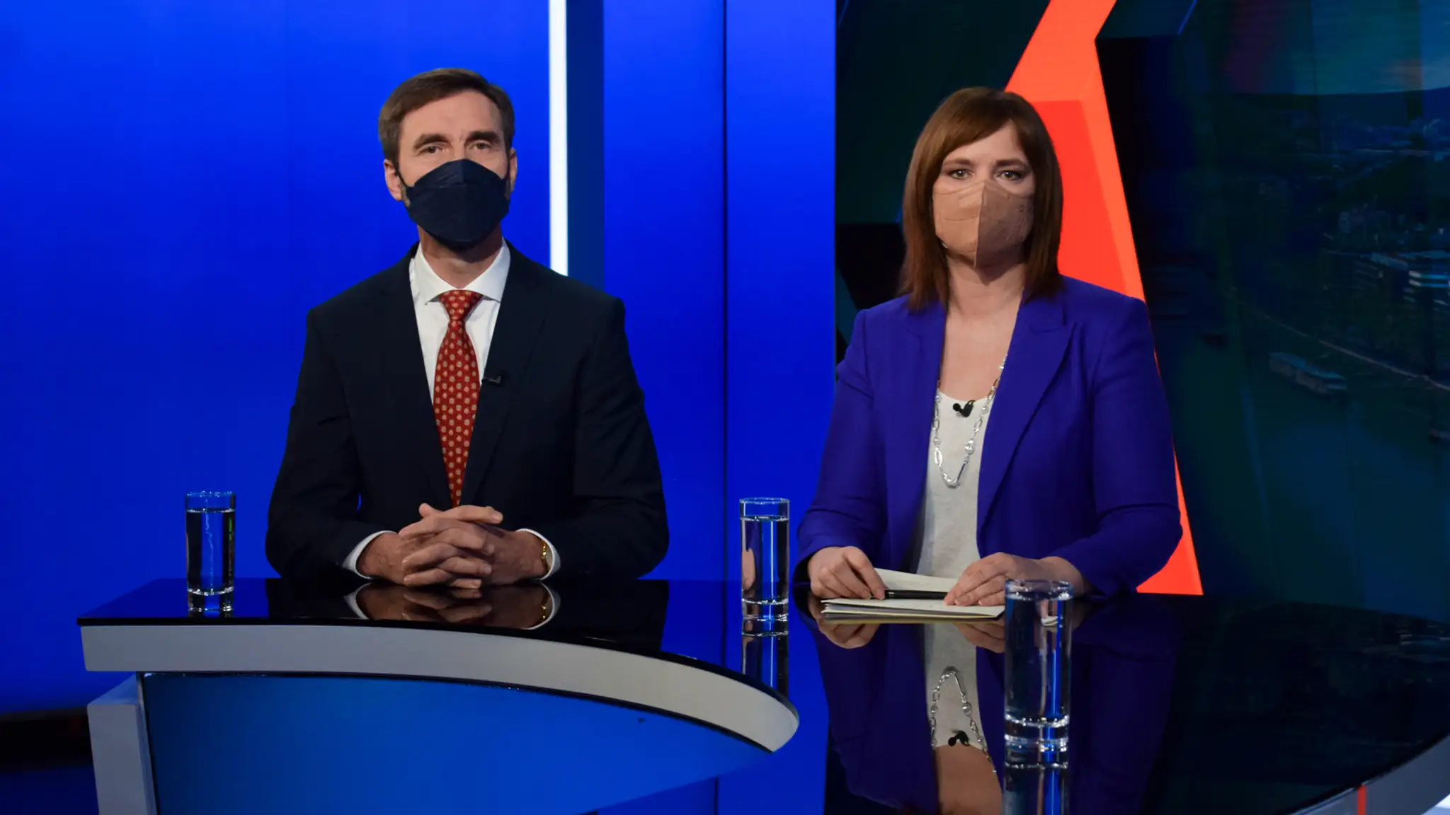 Juraj Blanár a Veronika Remišová v Na telo.