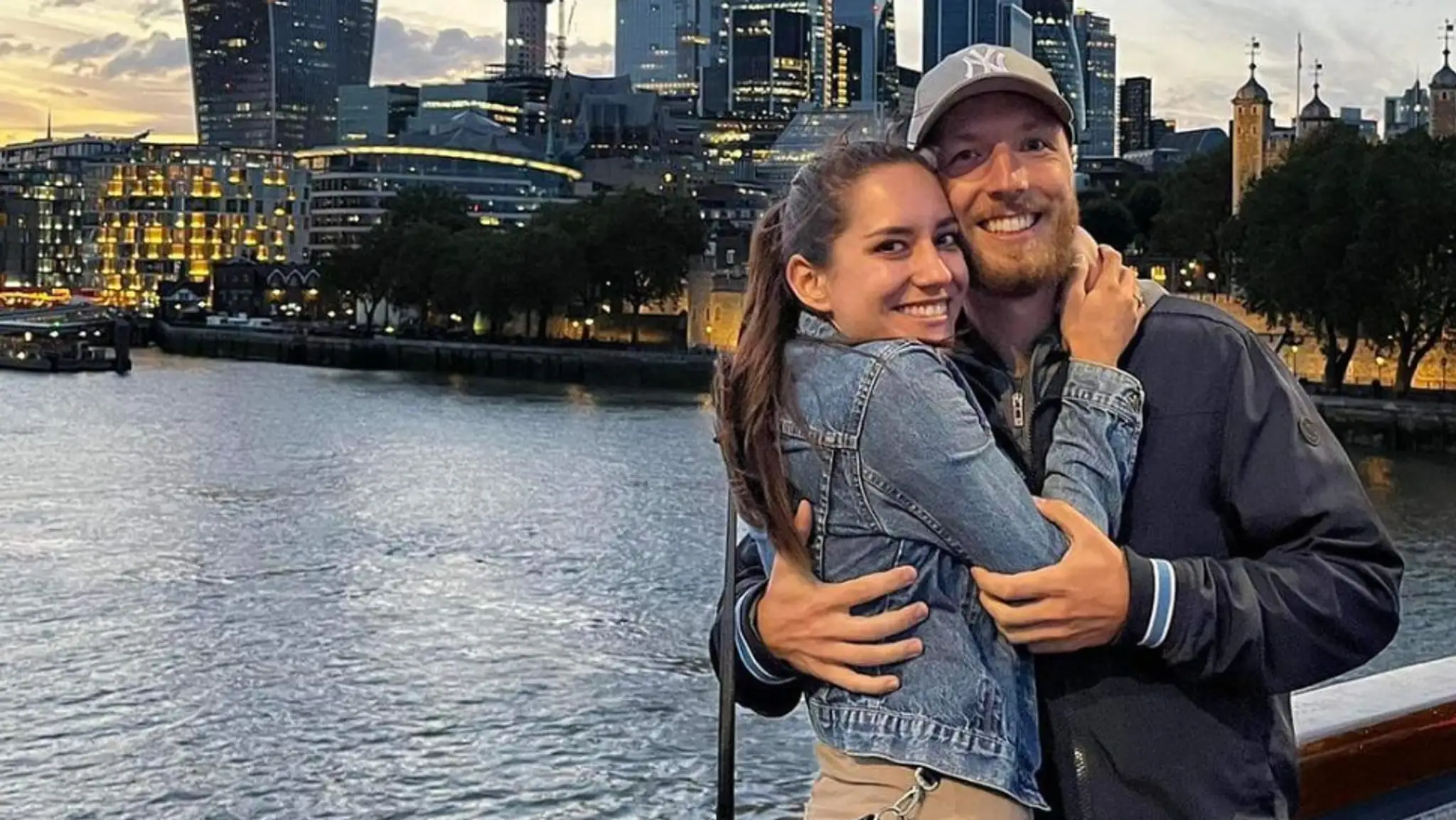 Barbora so svojím manželom Františkom počas zásnub v Londýne.