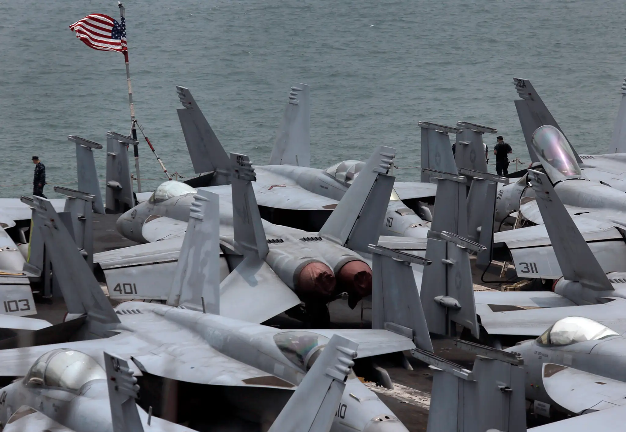 Hong_Kong_USS_George_Washington-cd85dada30264c4fb5ec77c719d0f085.JPEG