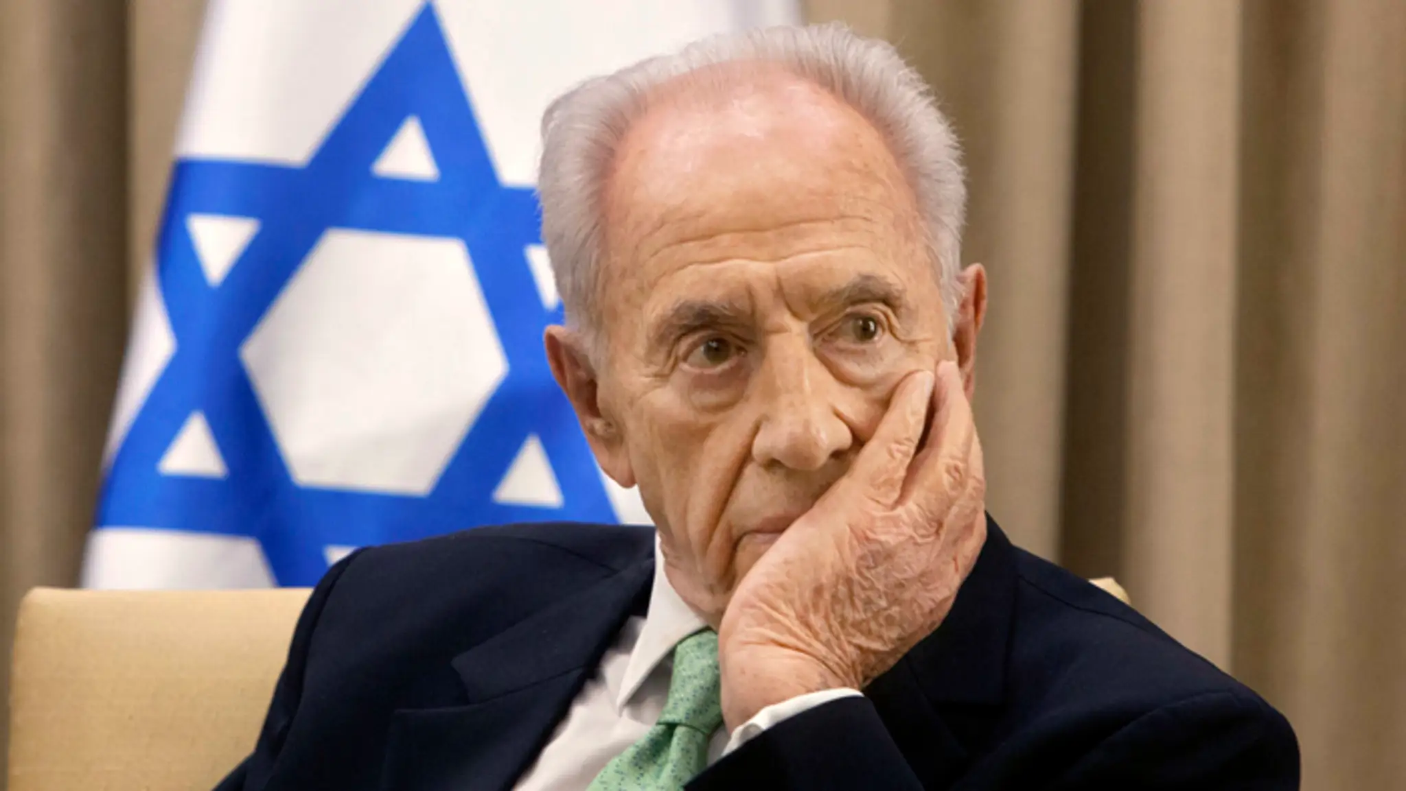 Na archívnej snímke exprezident Izraela a nositeľ Nobelovej ceny za mier Šimon Peres.