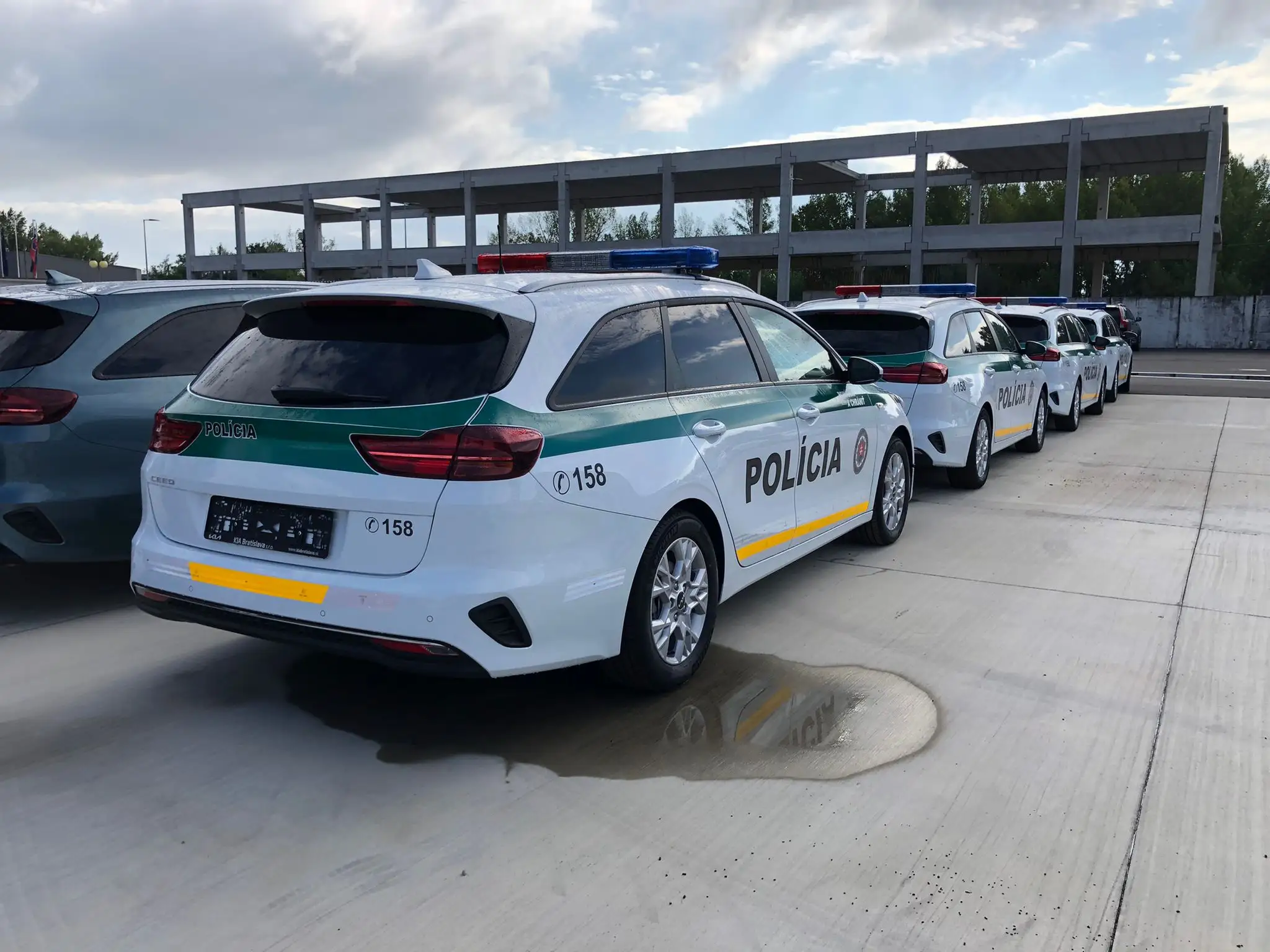 Nové policajné autá