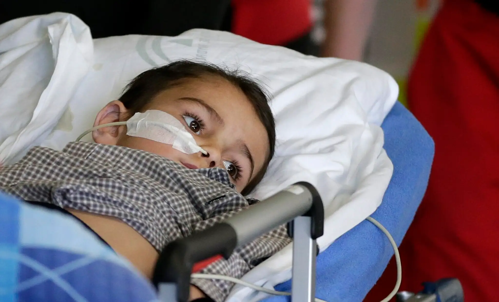 Malý Ashya King dorazil na liečbu do pražského Protónového centra.