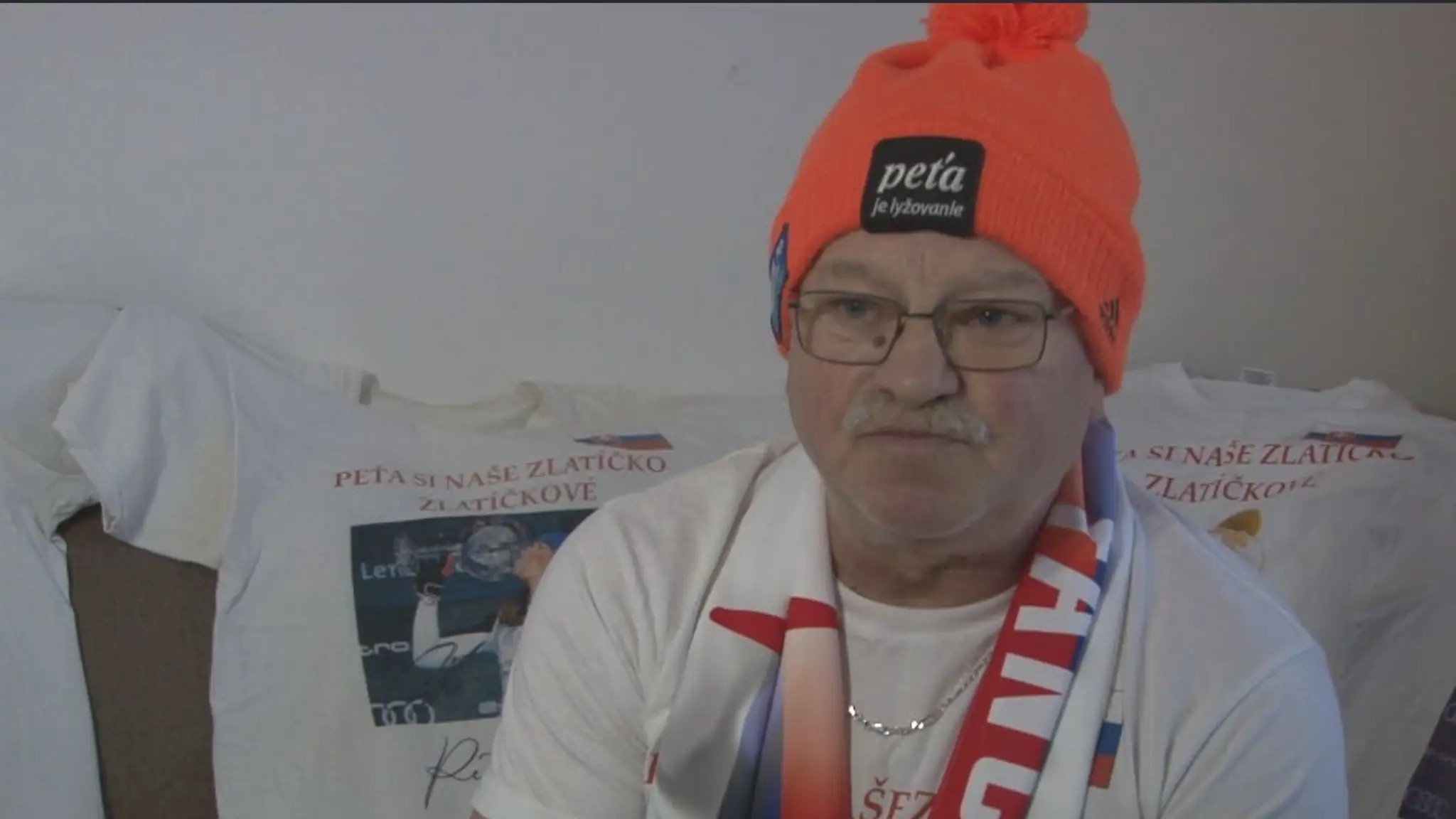 Je jedným z najväčších fanúšikov Petry Vlhovej. 