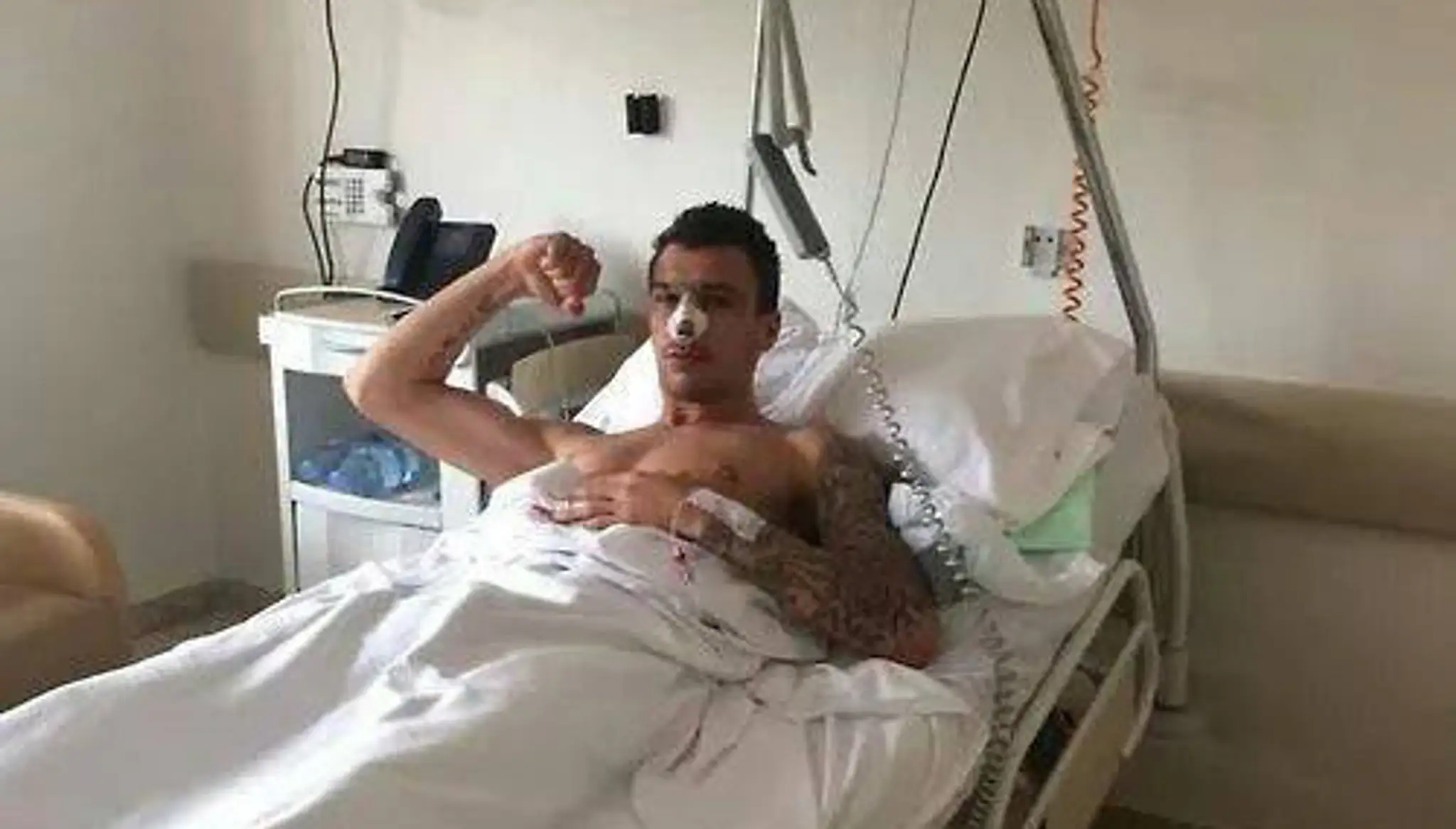 Mário Mandzukič v nemocnici.