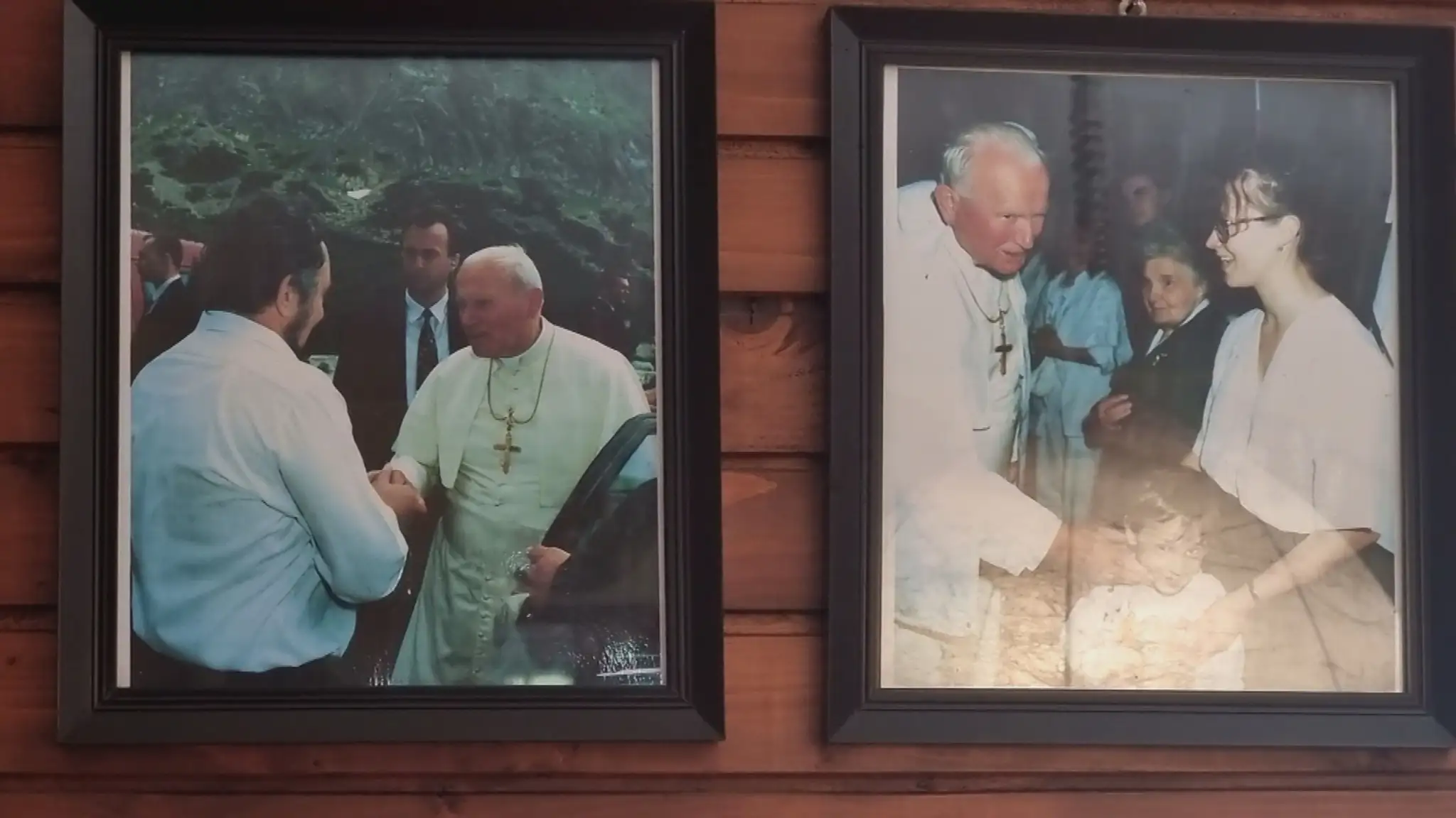 Fotografie, ktoré nám ukázala manželka bývalého nájomcu Sliezskeho domu Anna Burgerová.
