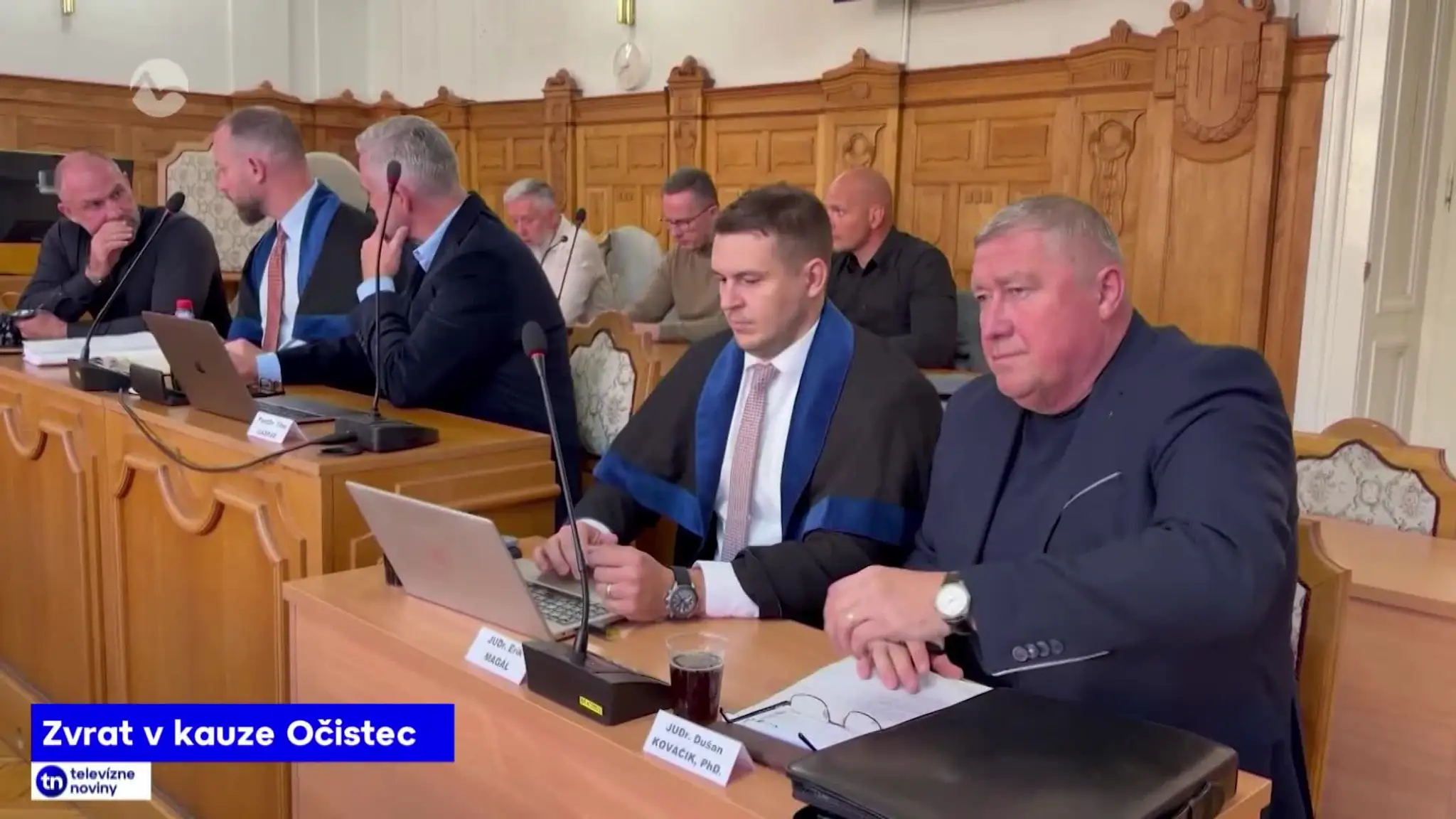 2026-10-21-TN-9-Zvrat-v-kauze-ocistec