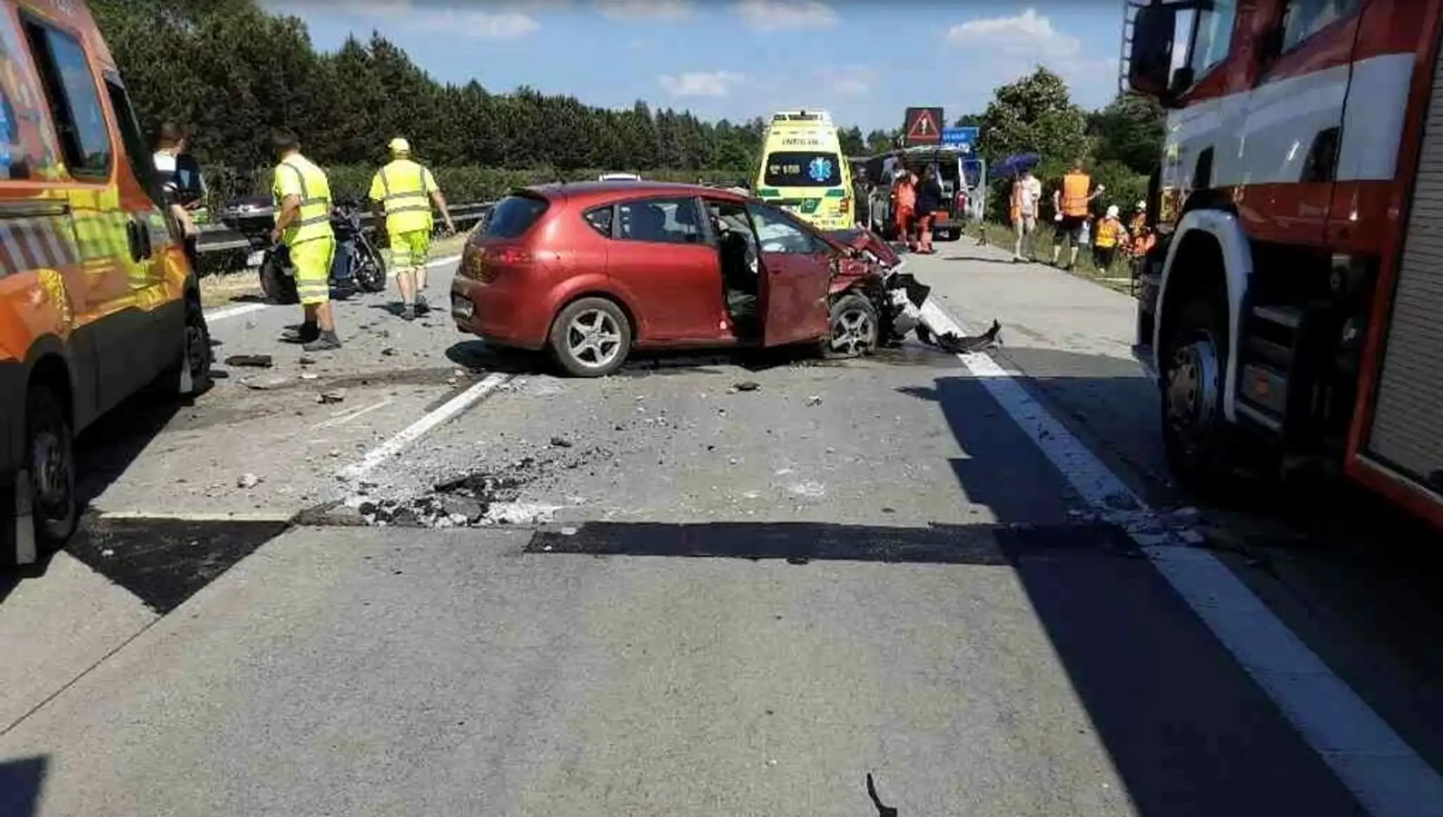 Havarované autá na D35.