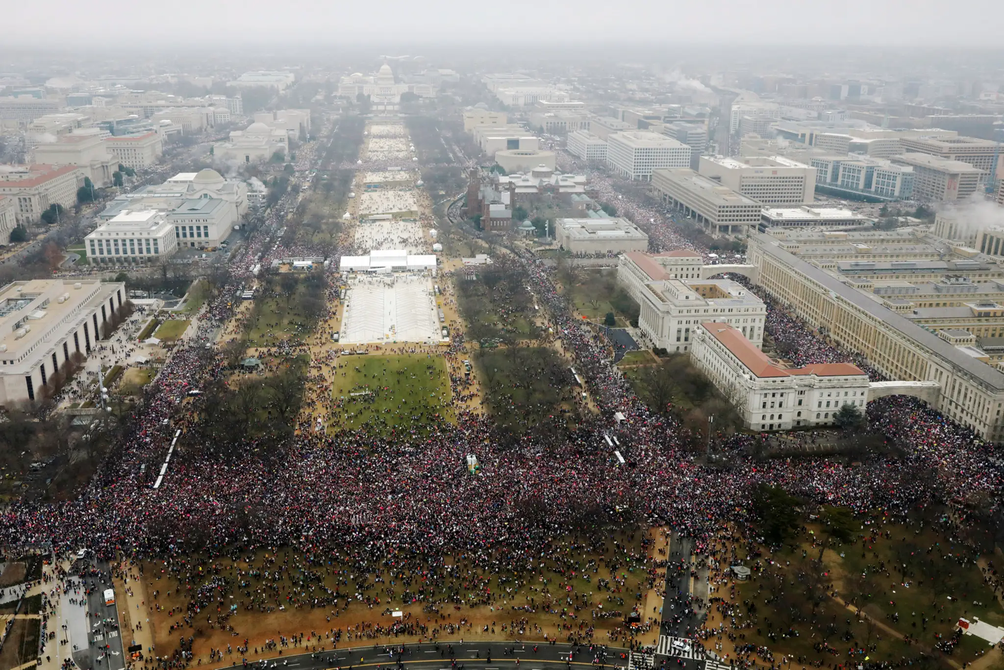 Pochod žien pred washingtonským Kapitolom.