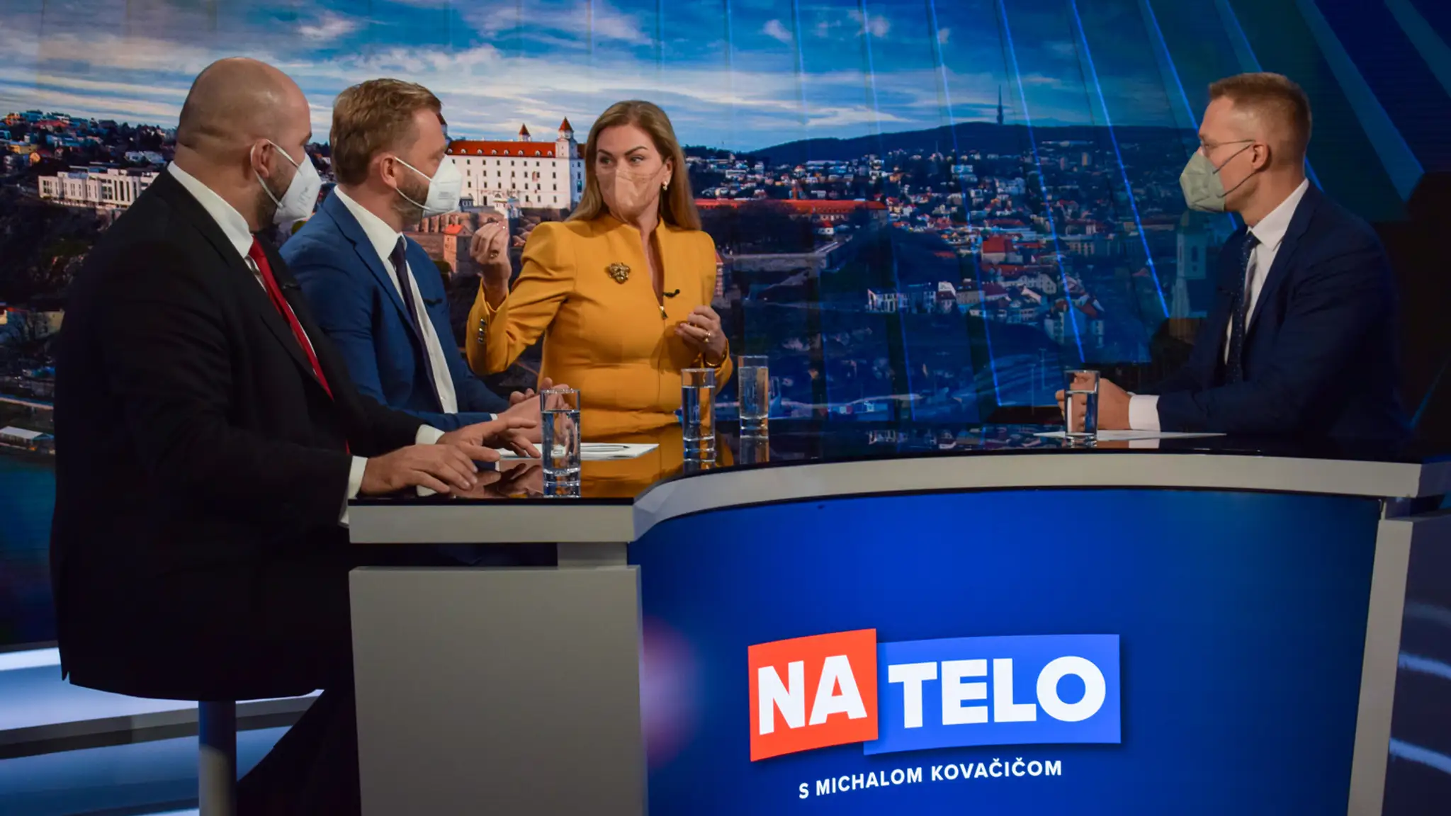 P. Pčolinský, J. Krúpa, M. Beňová v Na telo.