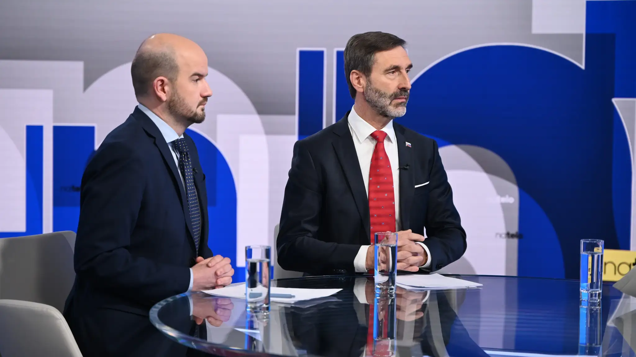 Hosťami relácie Na telo boli Juraj Blanár (Smer-SD) a Martin Dubéci (PS)