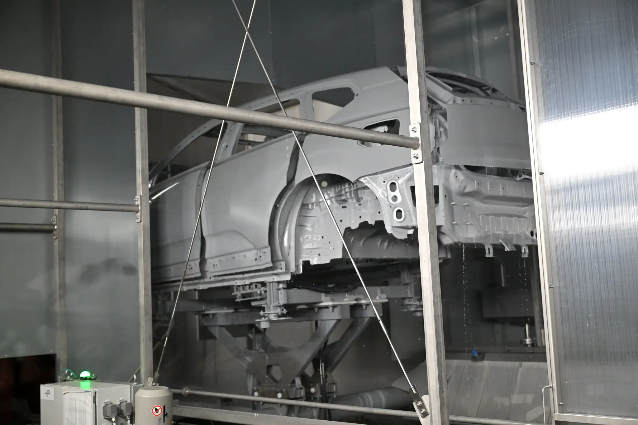 Kosice_Volvo_Car_004244872